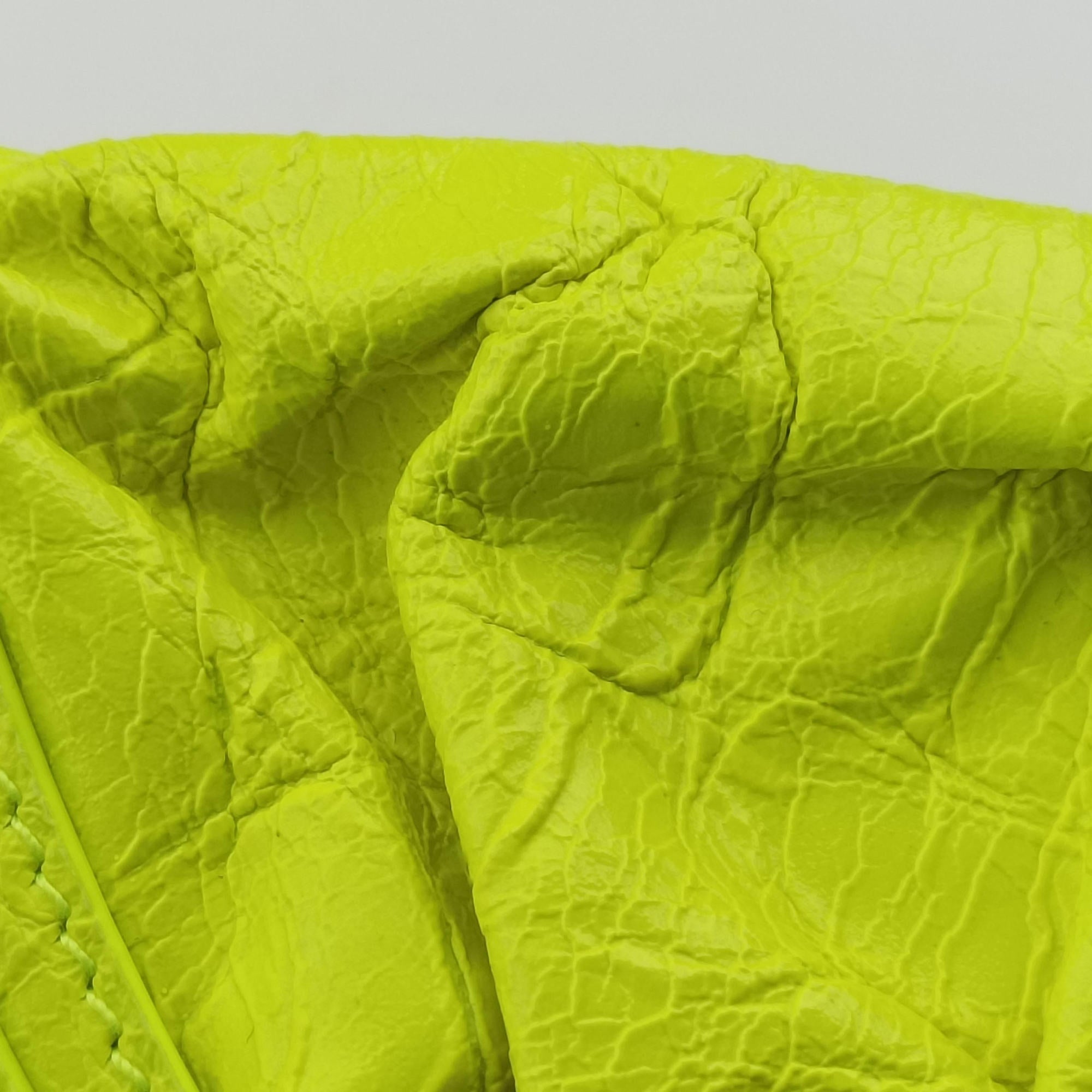 Pre-owned Balenciaga Le Cagole Green lambskin  shoulderbag | stylenewstar