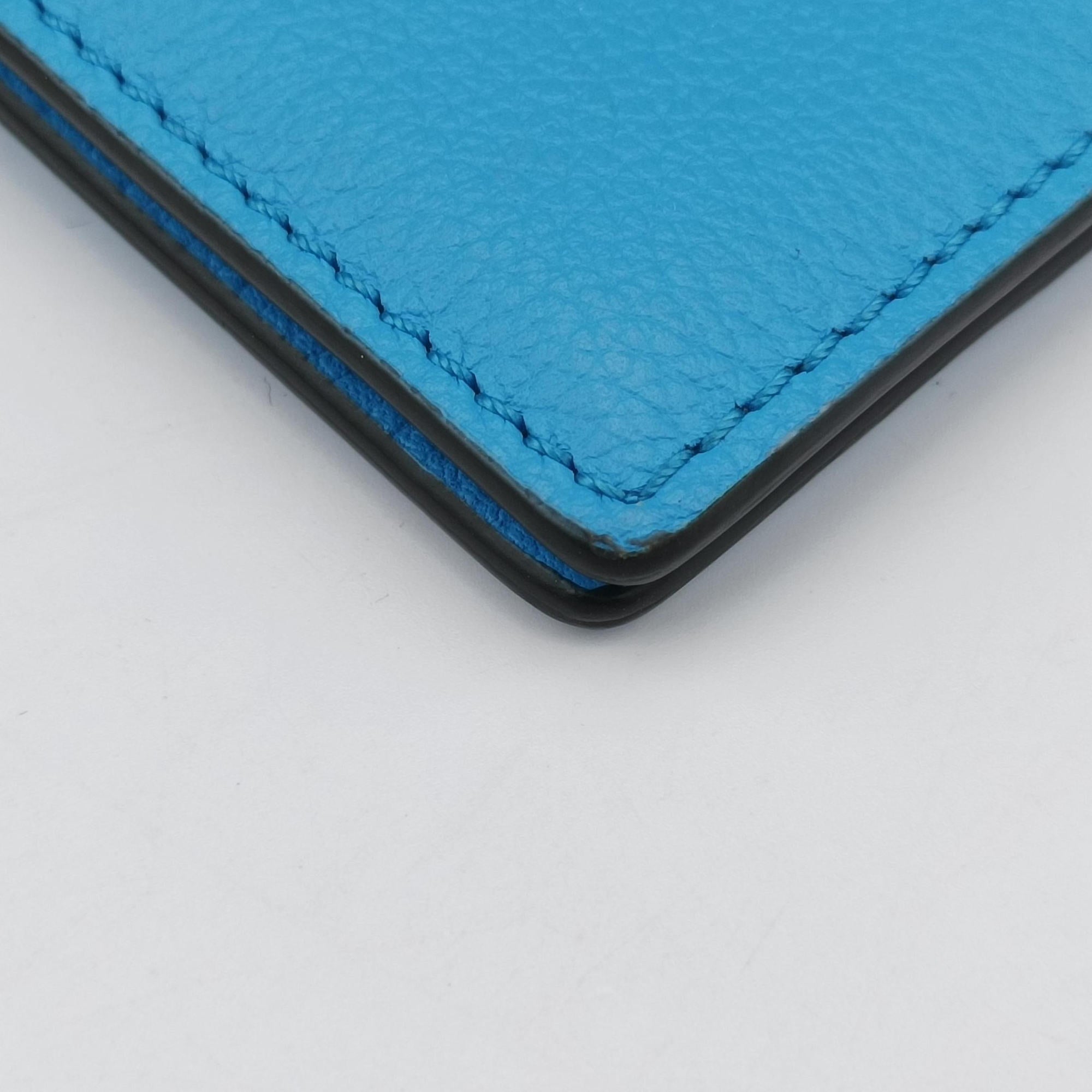 Secondhand VERSACE Medusa phone bag Blue Leather  shoulderbag | stylenewstar