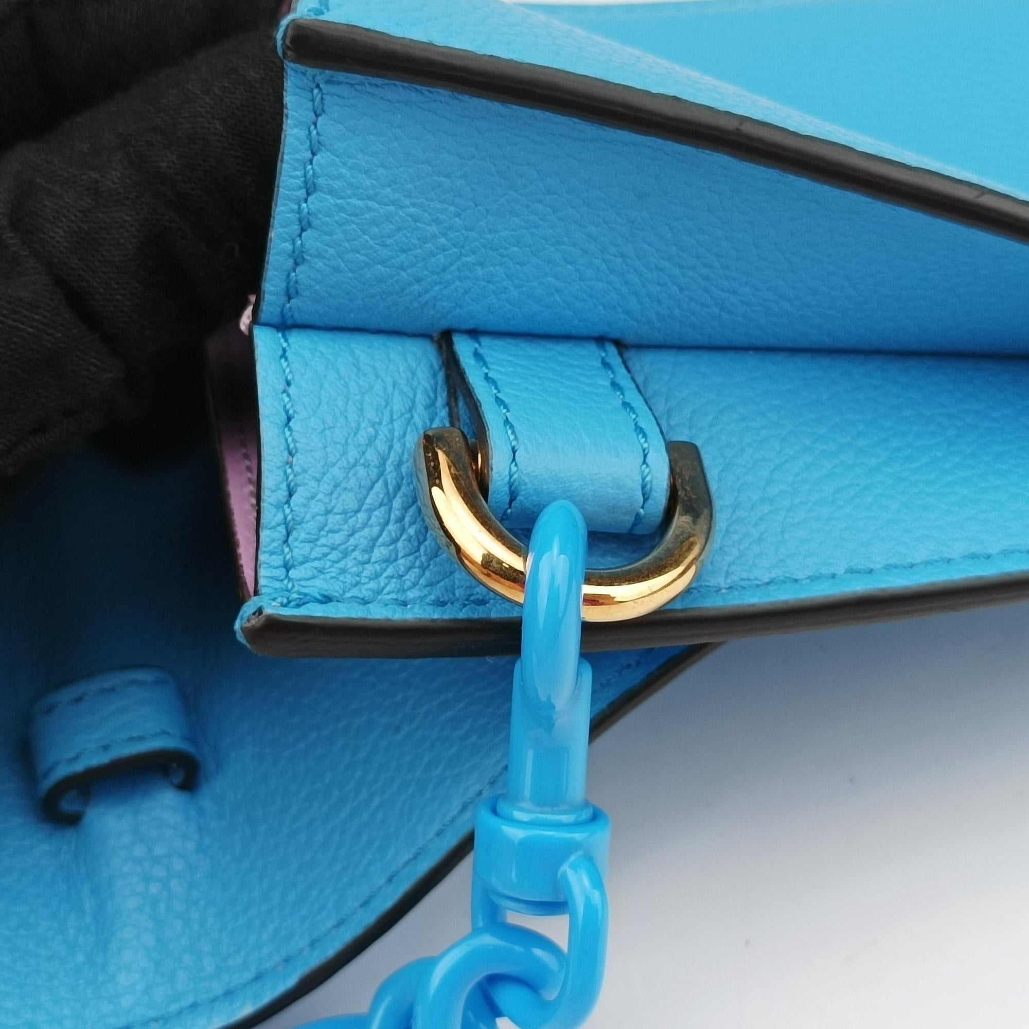 Secondhand VERSACE Medusa phone bag Blue Leather  shoulderbag | stylenewstar
