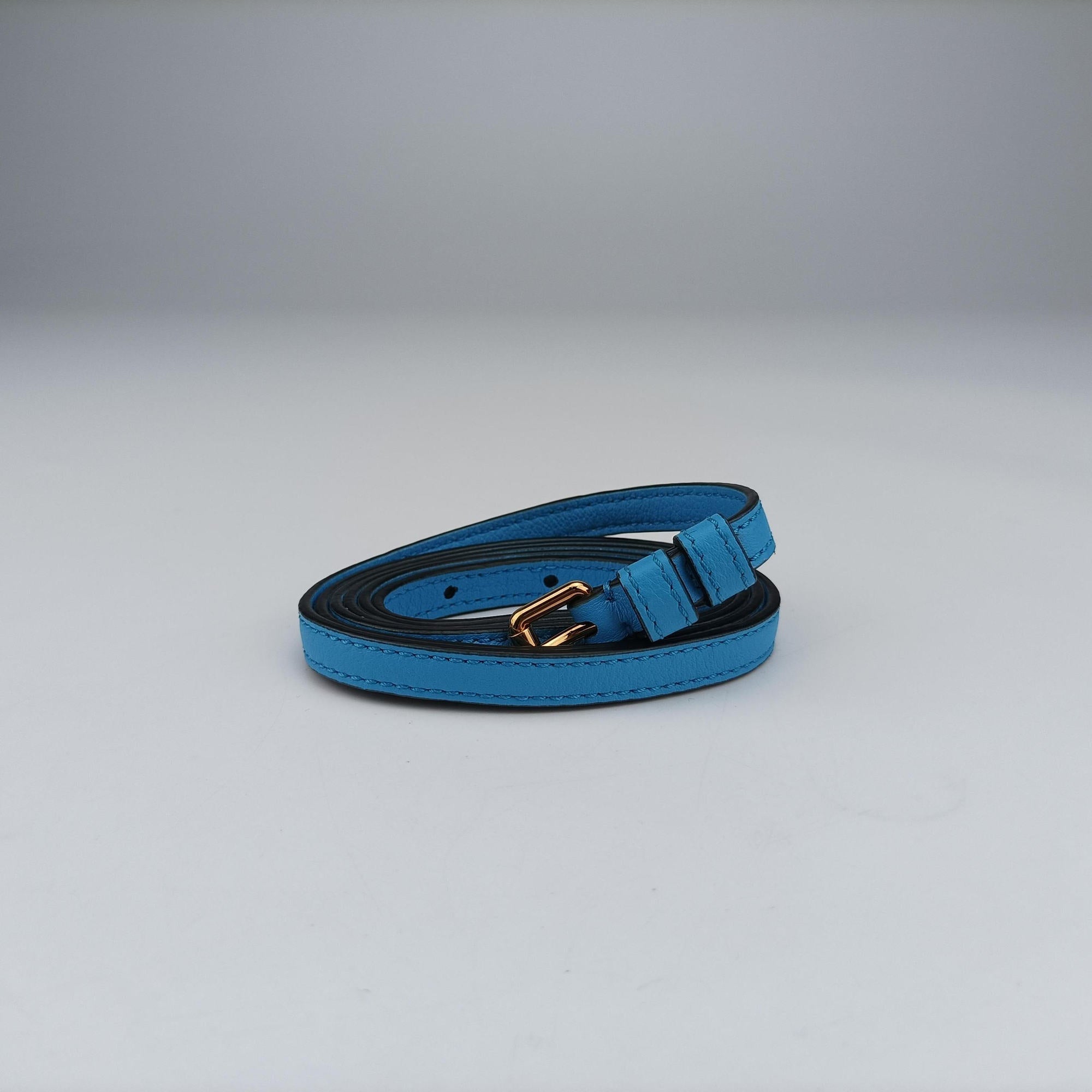 Secondhand VERSACE Medusa phone bag Blue Leather  shoulderbag | stylenewstar