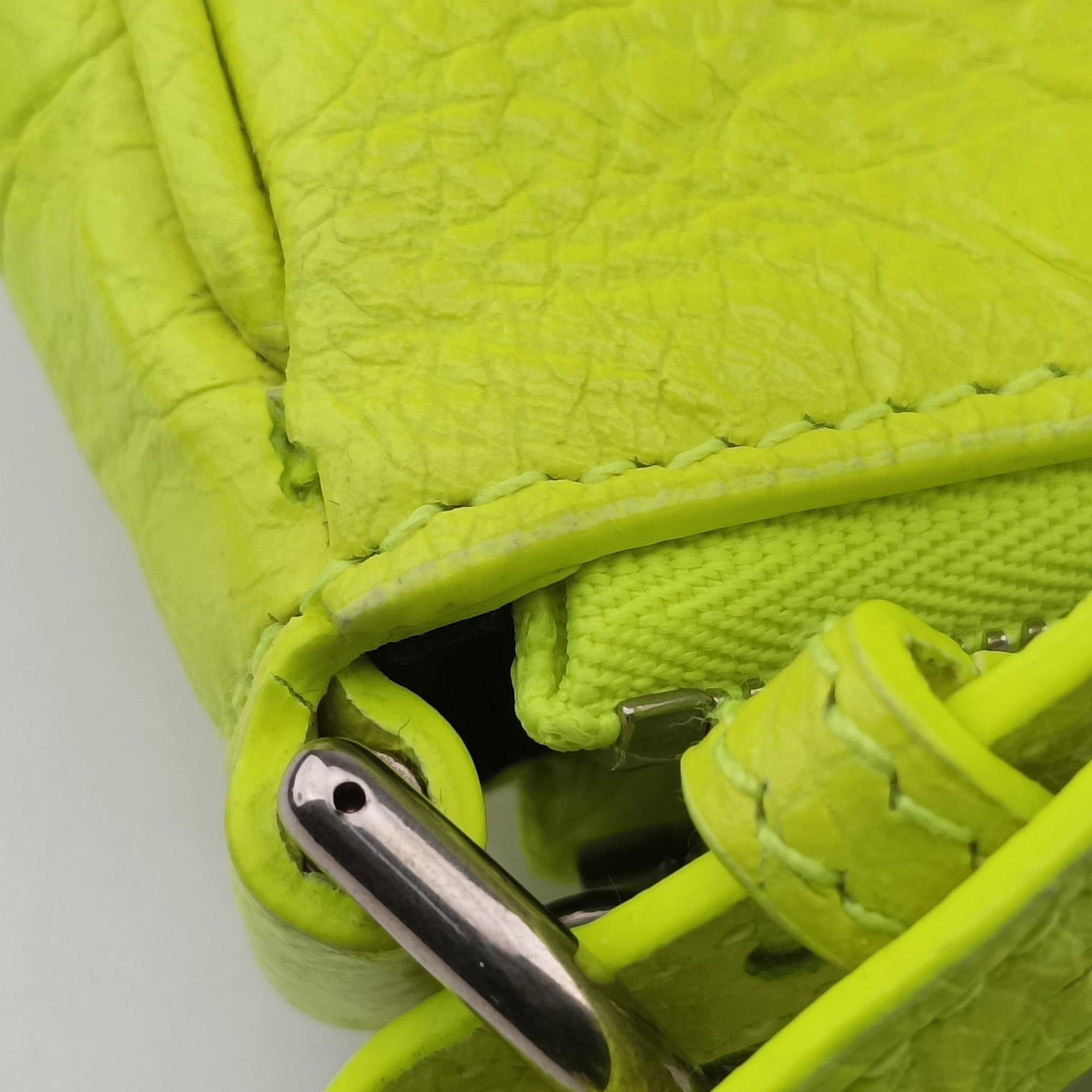 Vintage Balenciaga Le Cagole Green lambskin  shoulderbag | stylenewstar