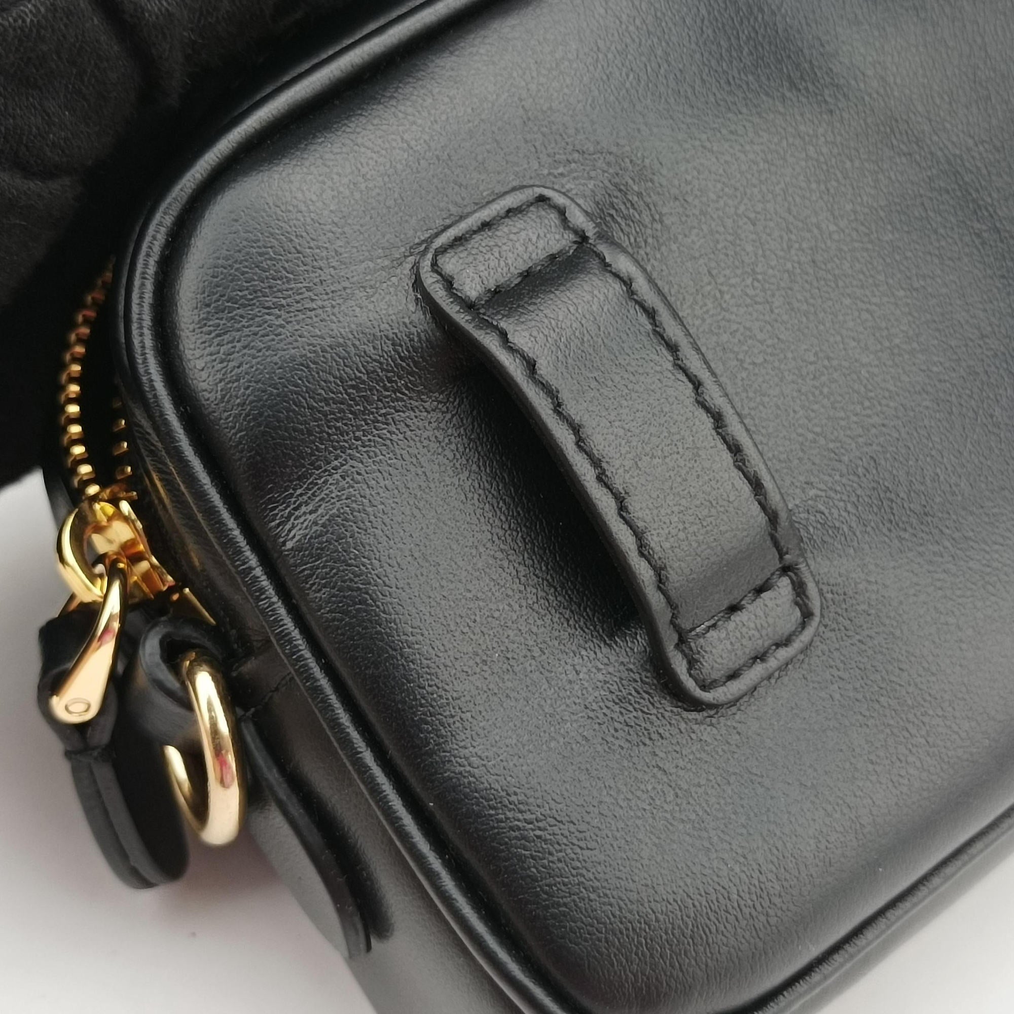 Pre-owned Miu Miu Logo belt Black leather  bum bag/waist bag | stylenewstar