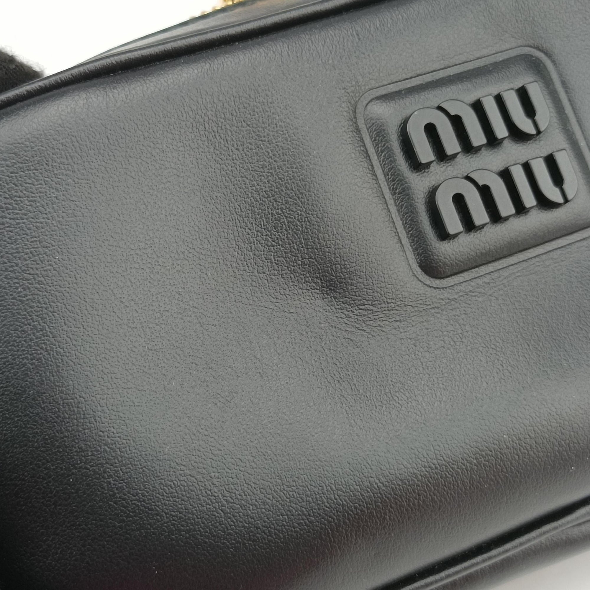Pre-owned Miu Miu Logo belt Black leather  bum bag/waist bag | stylenewstar