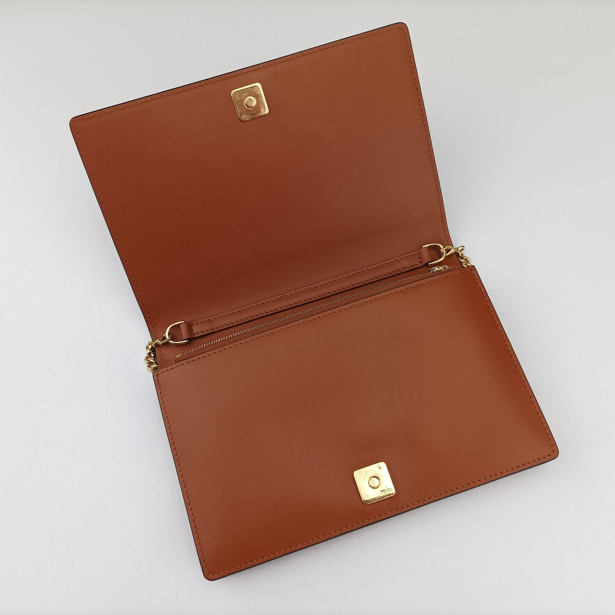 Vintage Fendi Roma Logo woc Brown Leather 8BS006 shoulderbag | stylenewstar
