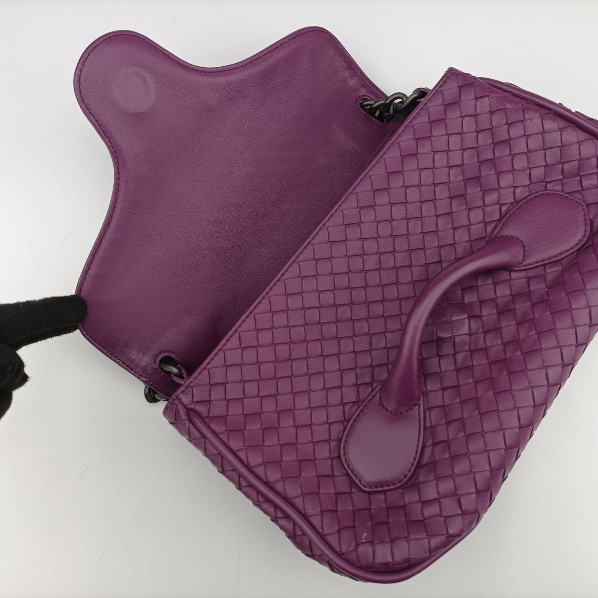Pre-owned Bottega Veneta Intrecciato Purple lambskin  shoulderbag | stylenewstar