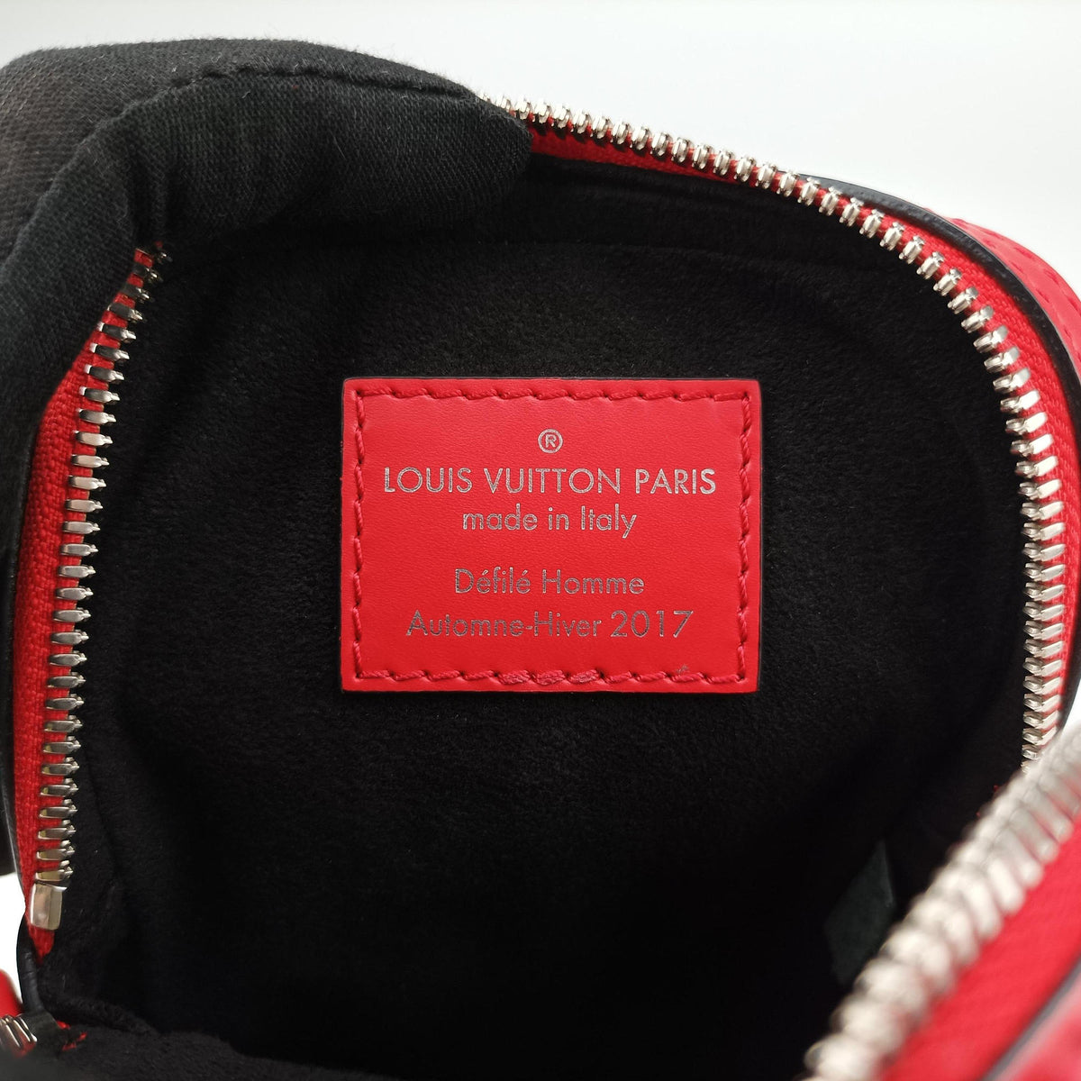 Secondhand Louis Vuitton Danube PPM Supreme Collaboration ROUGE×white Epi M53434 shoulderbag | stylenewstar