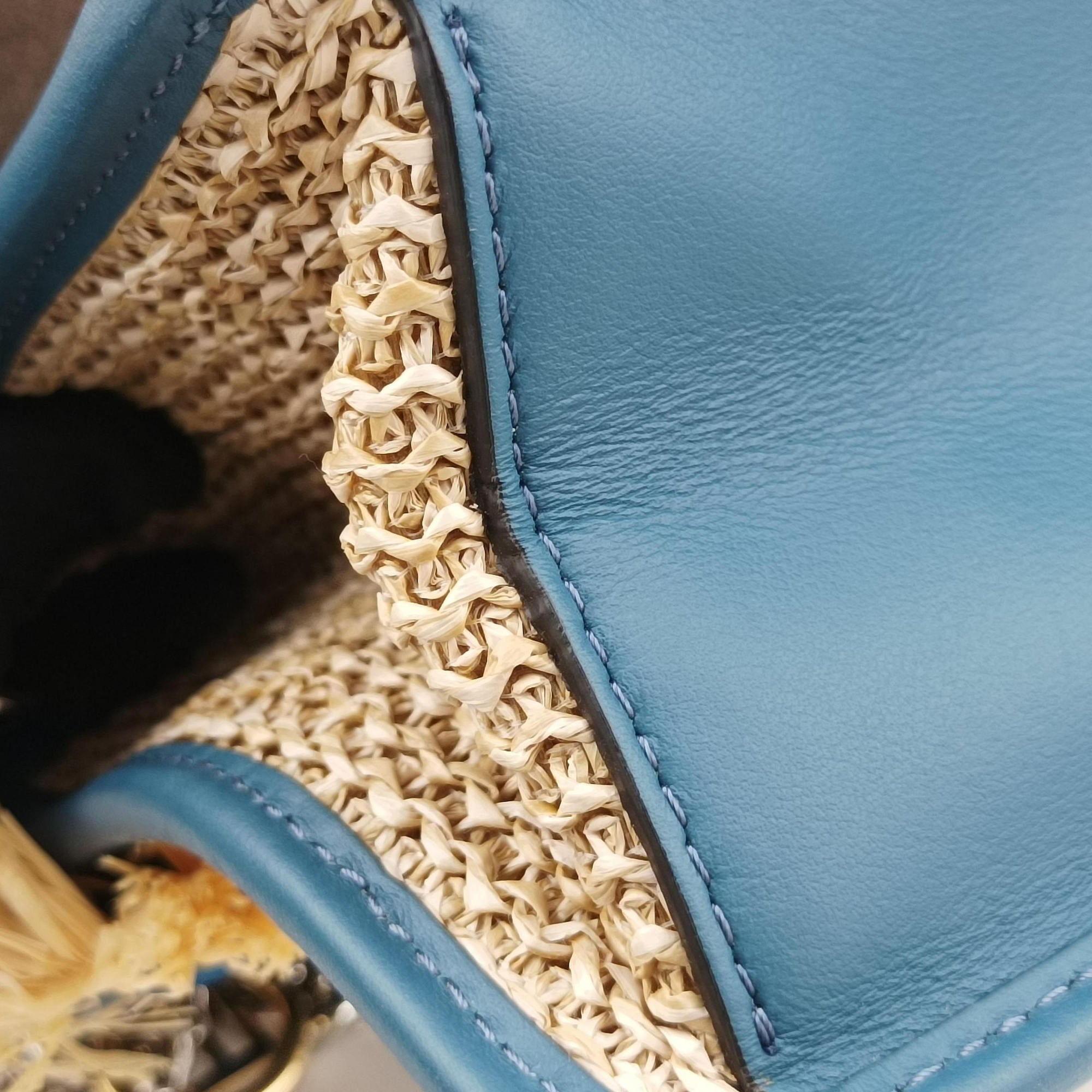Pre-owned Fendi KAN I F Blue straw×fabric 8BT286 shoulderbag | stylenewstar