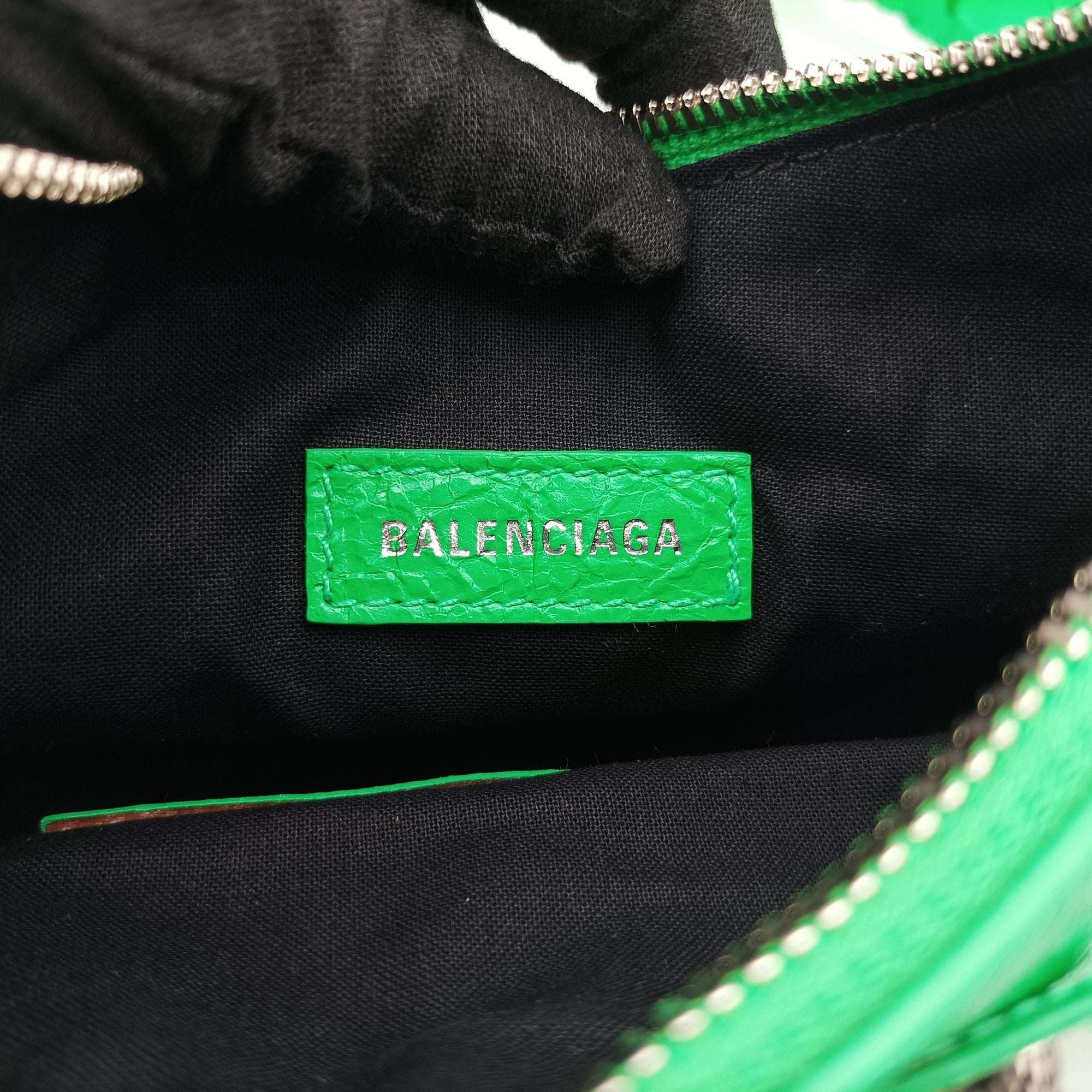 Pre-owned Balenciaga Le Cagole Green lambskin  shoulderbag | stylenewstar