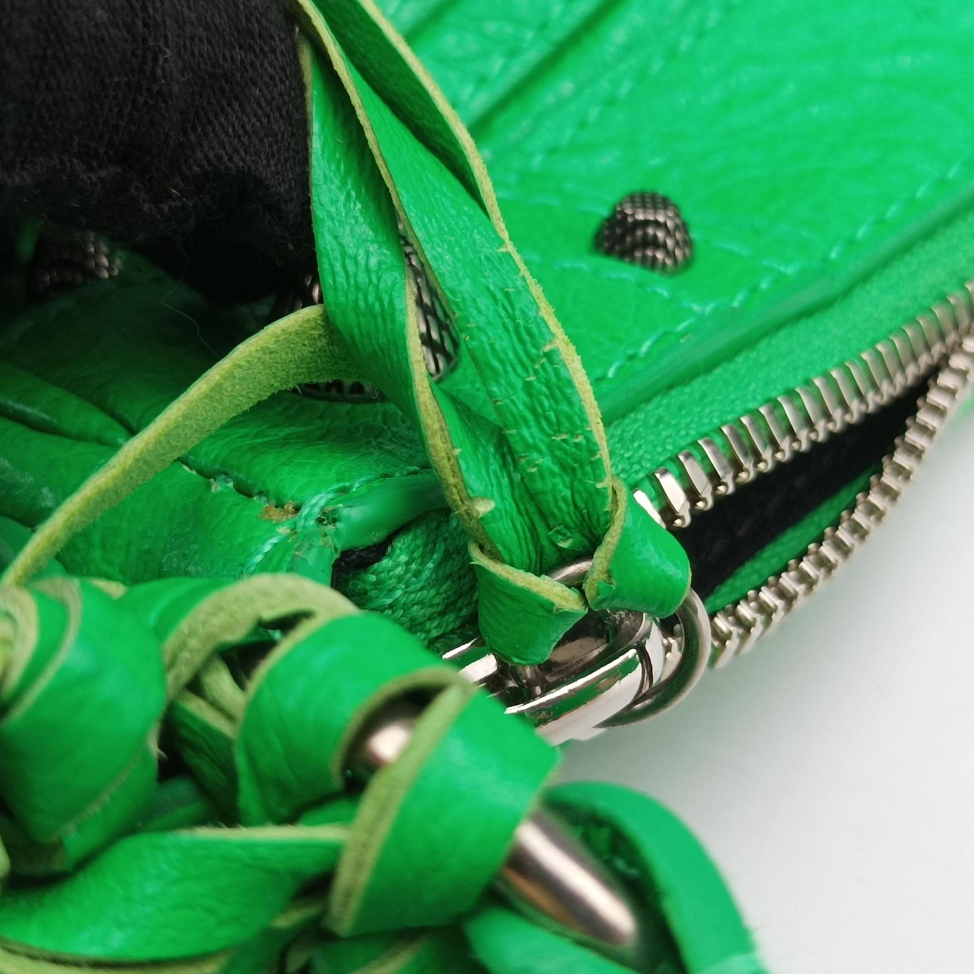 Pre-owned Balenciaga Le Cagole Green lambskin  shoulderbag | stylenewstar