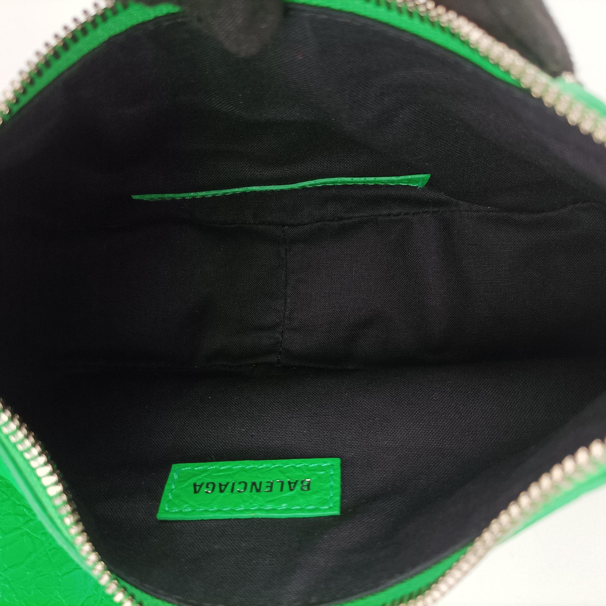 Pre-owned Balenciaga Le Cagole Green lambskin  shoulderbag | stylenewstar