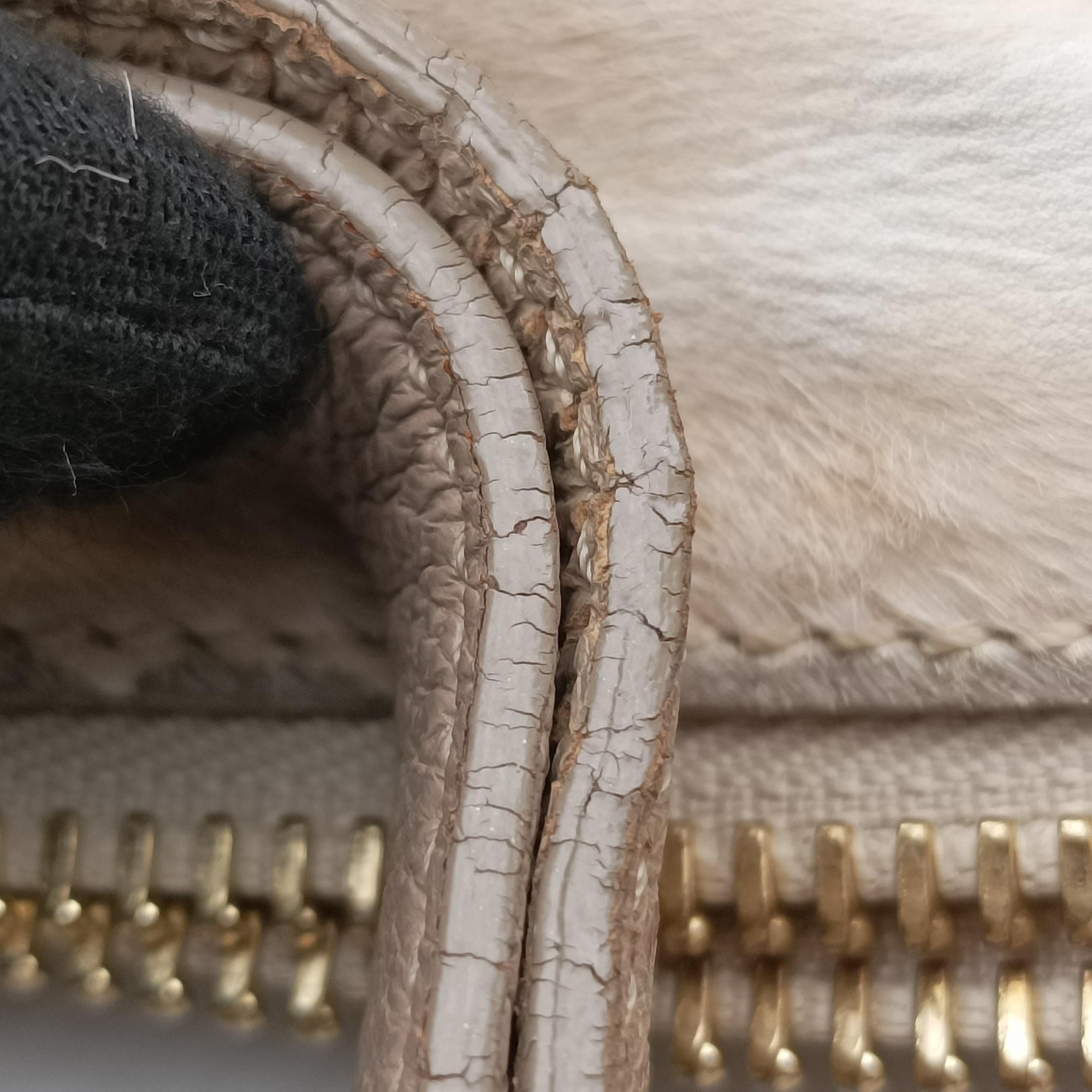 Pre-owned Chloe Paraty Beige ponyhair x Leather  shoulderbag | stylenewstar