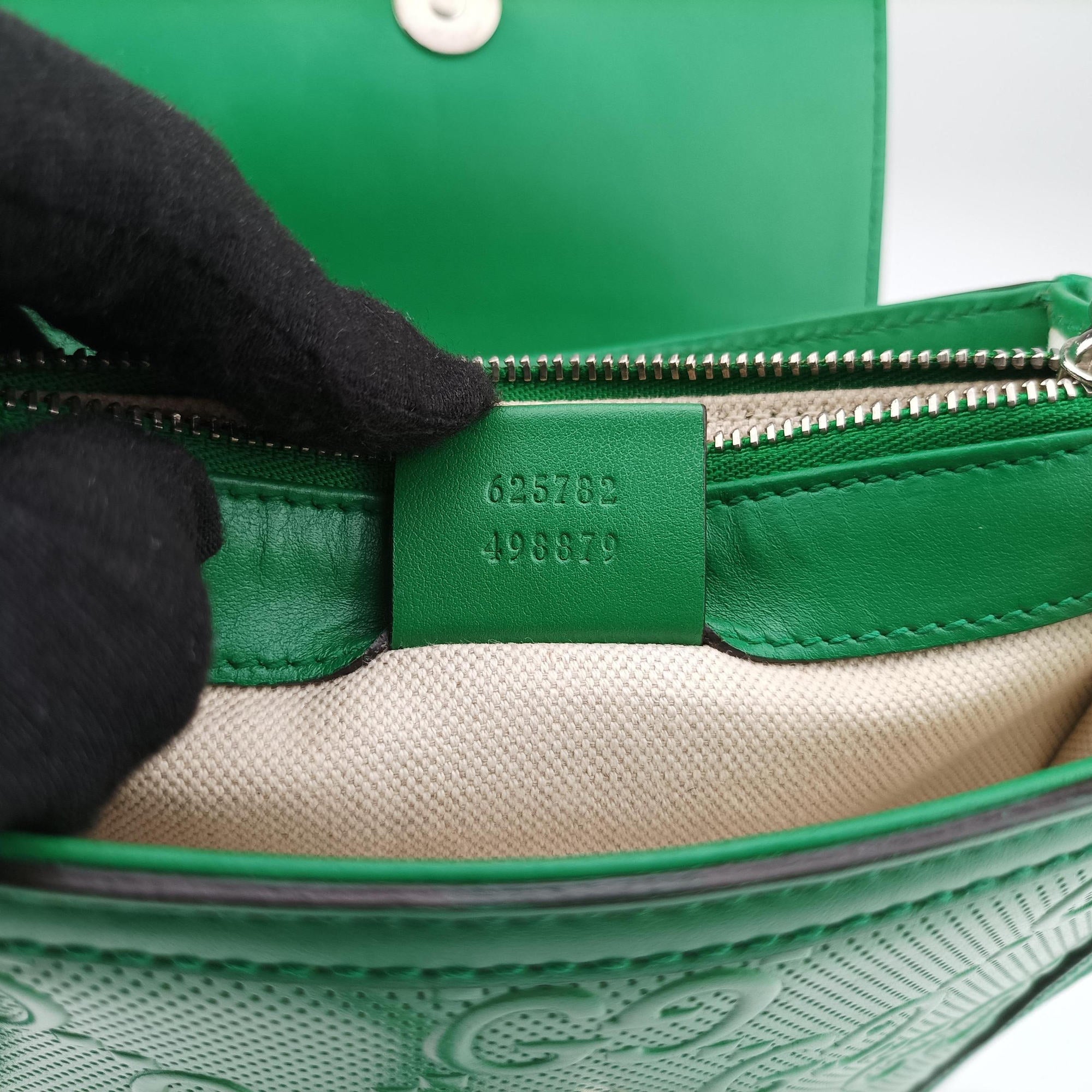 Secondhand Gucci GG Embossed Messenger Bag Green Leather 625782 shoulderbag | stylenewstar