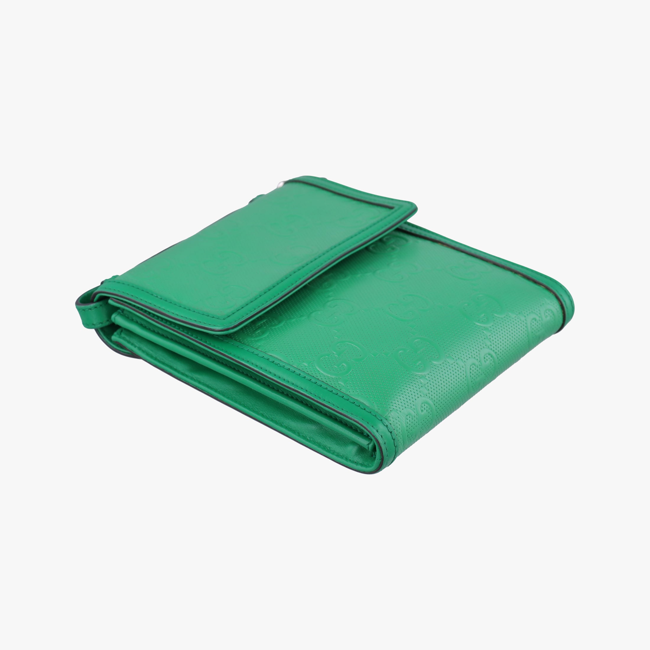 Secondhand Gucci GG Embossed Messenger Bag Green Leather 625782 shoulderbag | stylenewstar