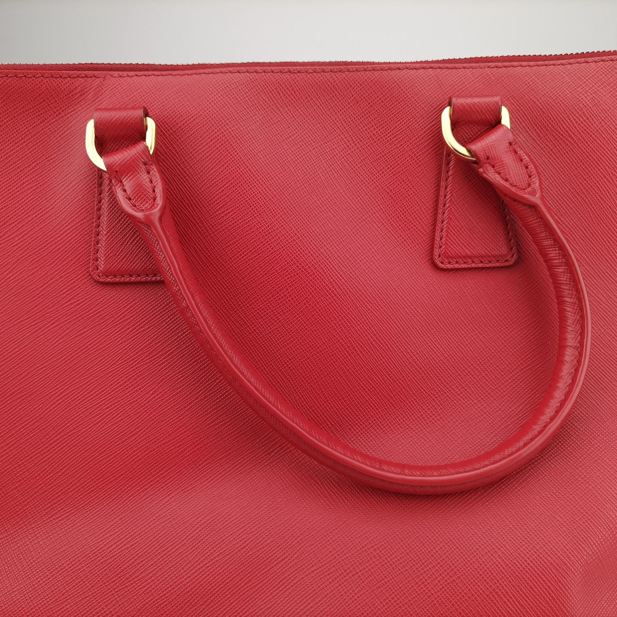 Pre-owned Prada Galleria Red SAFFIANO Leather BN1786 handbag | stylenewstar