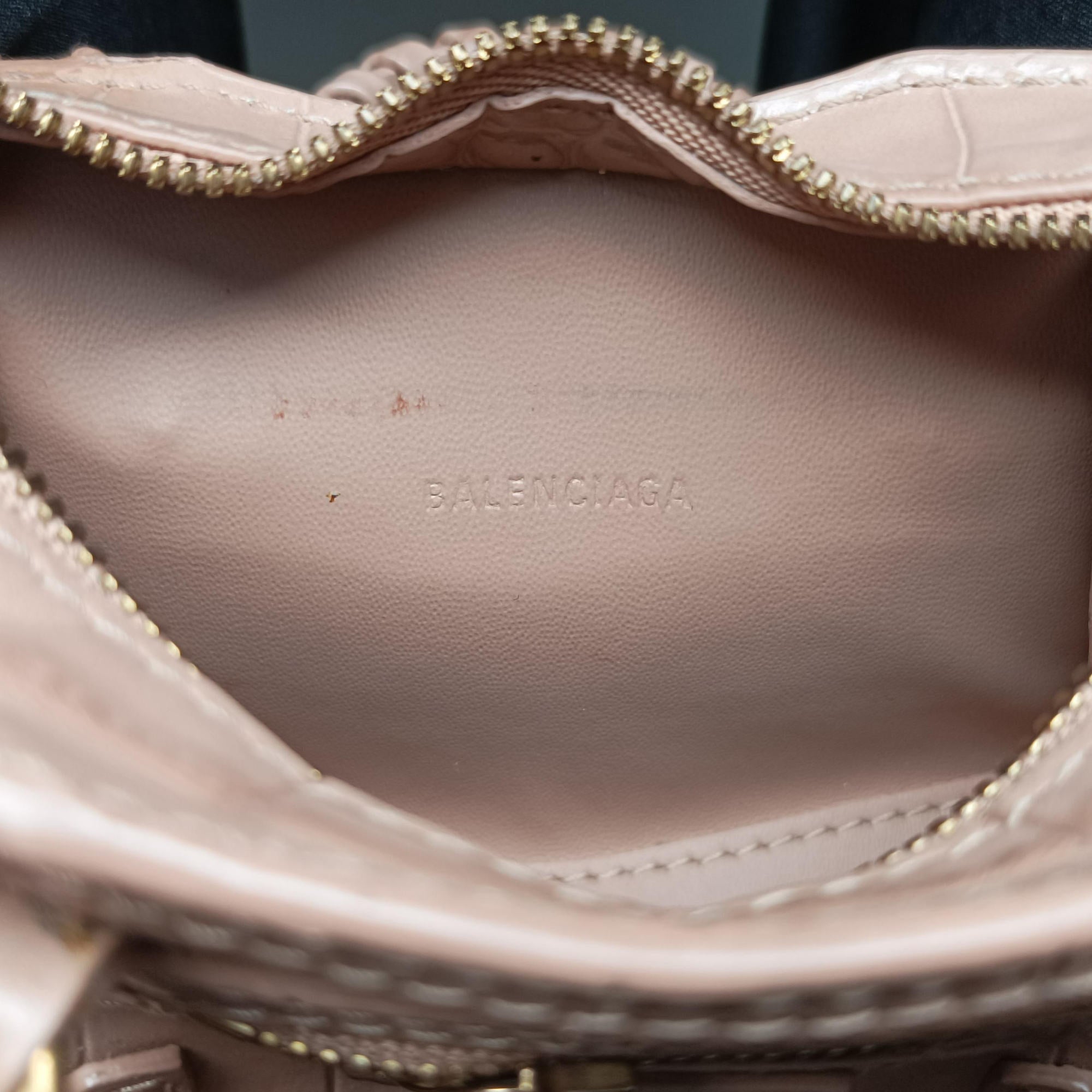 Pre-owned Balenciaga Neo Classic City nano Pink Leather  shoulderbag | stylenewstar