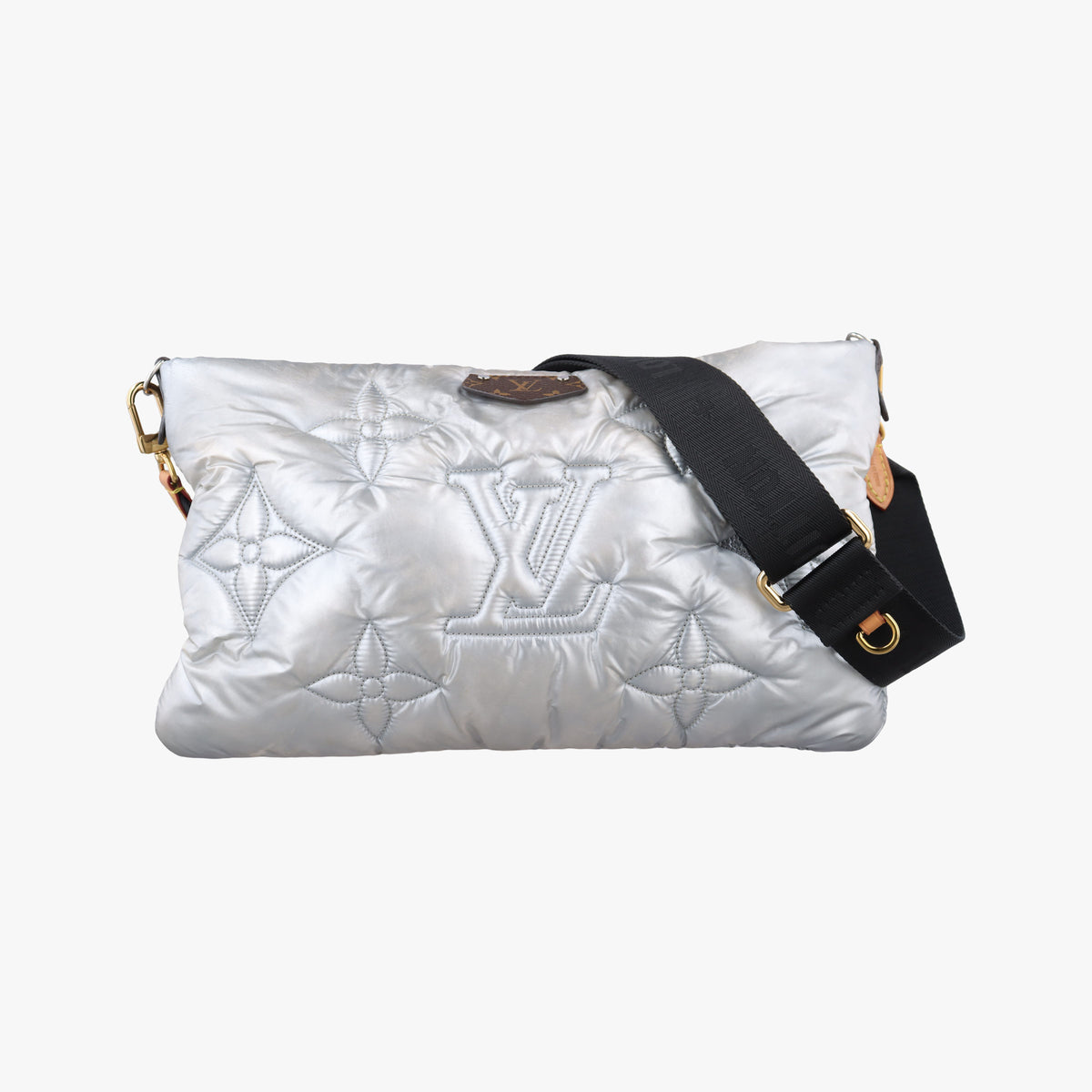 Secondhand Louis Vuitton Maxi Multi Pochette Accessoires Silver Recycled metallic nylon M21057 shoulderbag | stylenewstar