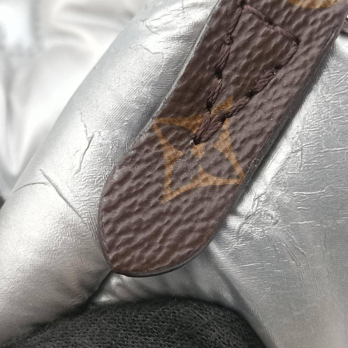 Secondhand Louis Vuitton Maxi Multi Pochette Accessoires Silver Recycled metallic nylon M21057 shoulderbag | stylenewstar