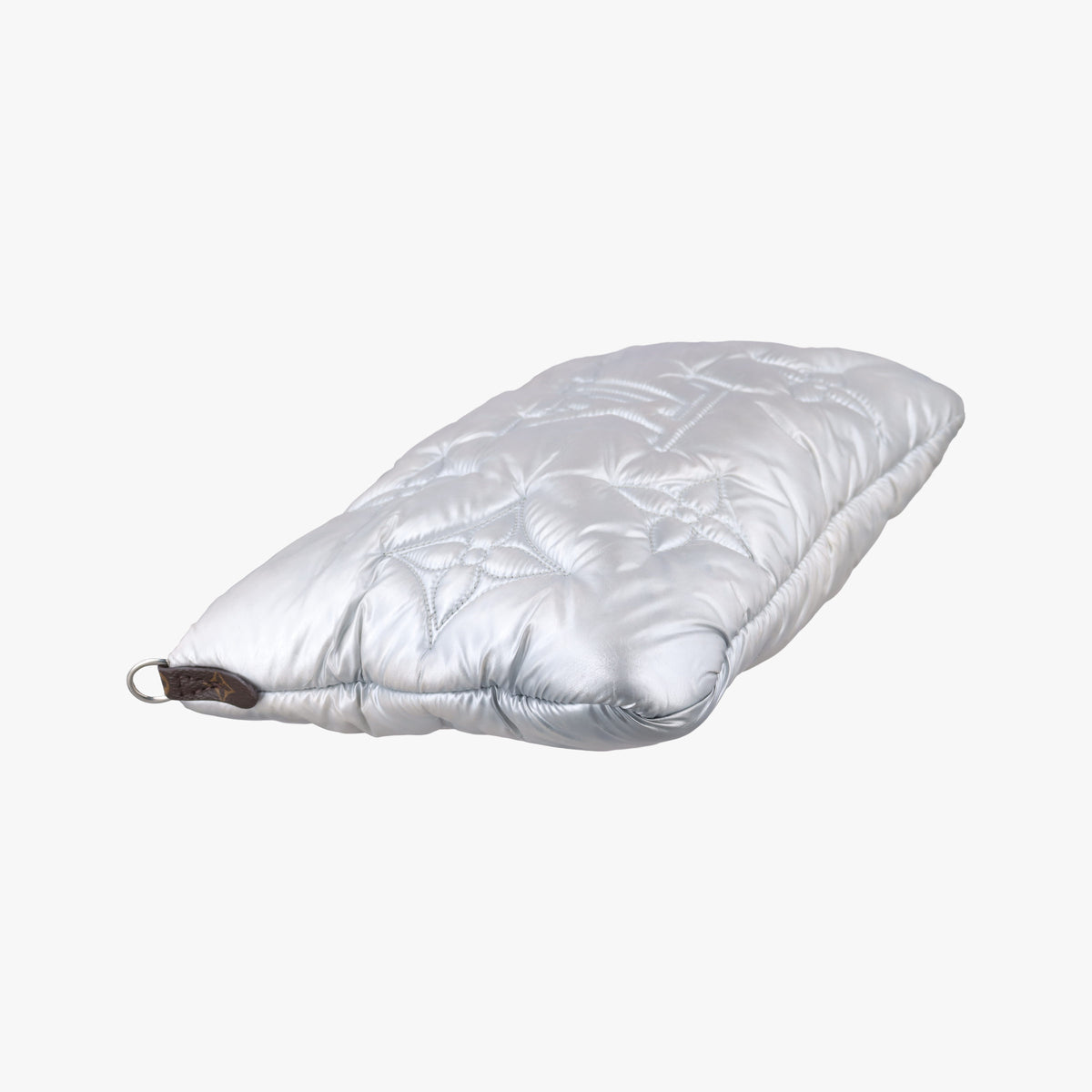 Secondhand Louis Vuitton Maxi Multi Pochette Accessoires Silver Recycled metallic nylon M21057 shoulderbag | stylenewstar
