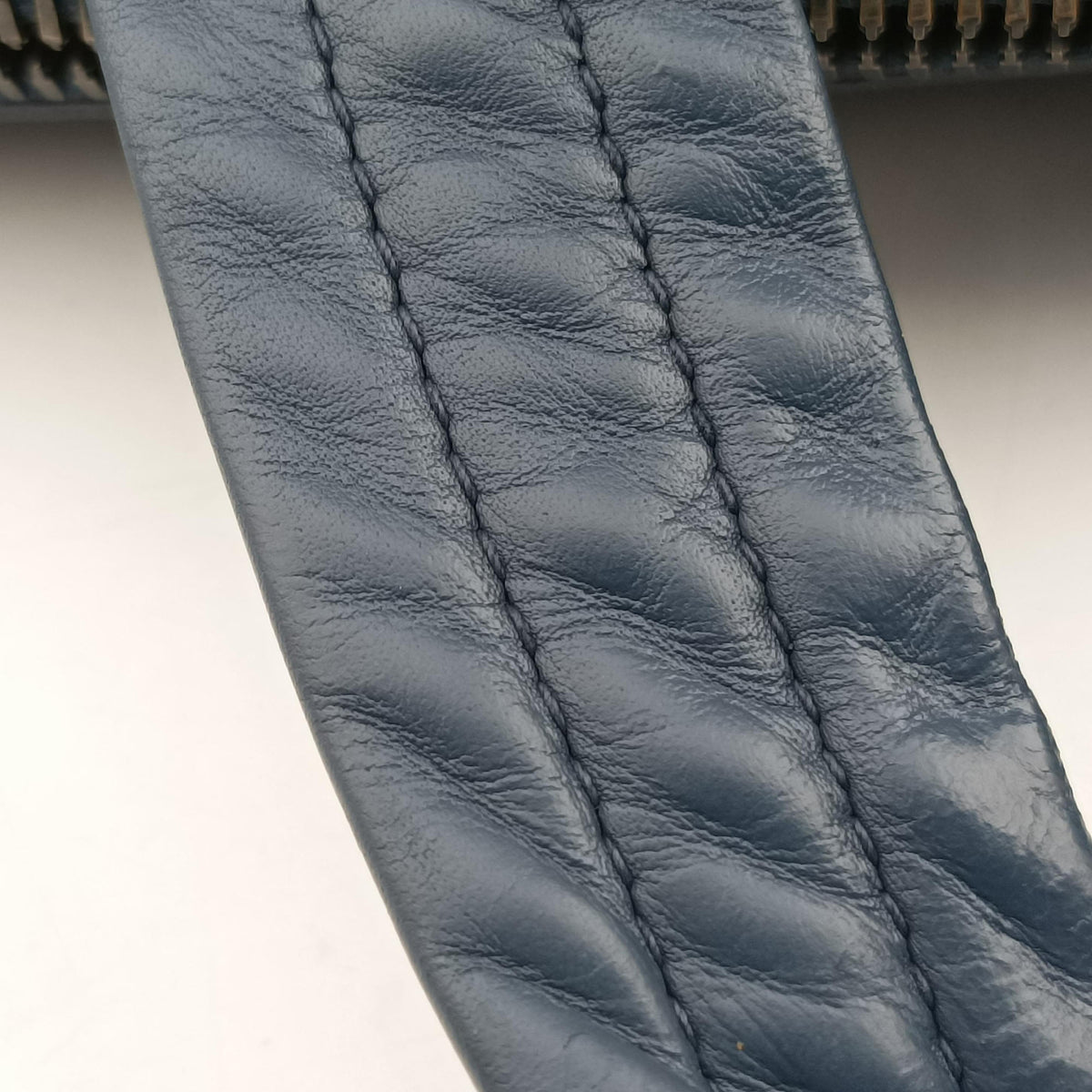 Pre-owned Bottega Veneta Intrecciato Blue×Black lambskin  shoulderbag | stylenewstar