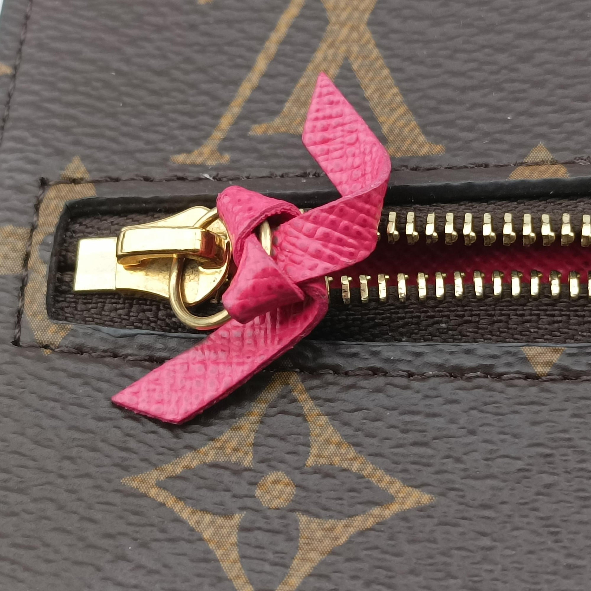 Vintage Louis Vuitton Pochette Weekend brown×Fuchsia Pink Monogram Canvas M62456 shoulderbag | stylenewstar