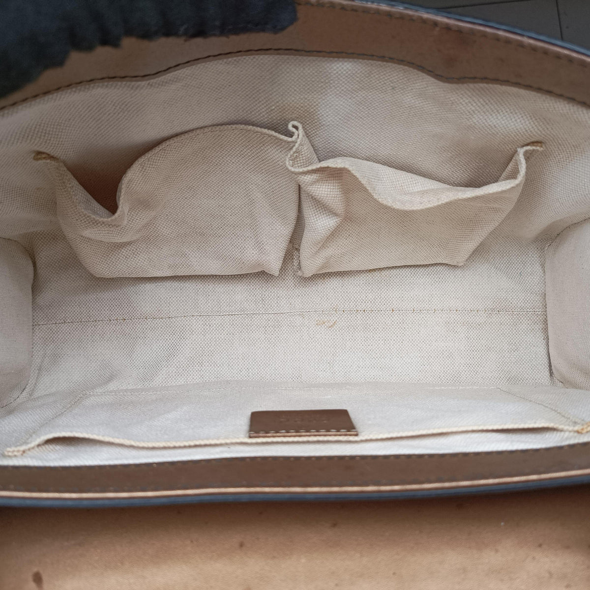 Pre-owned Gucci Emily Golden Patent 295402 shoulderbag | stylenewstar