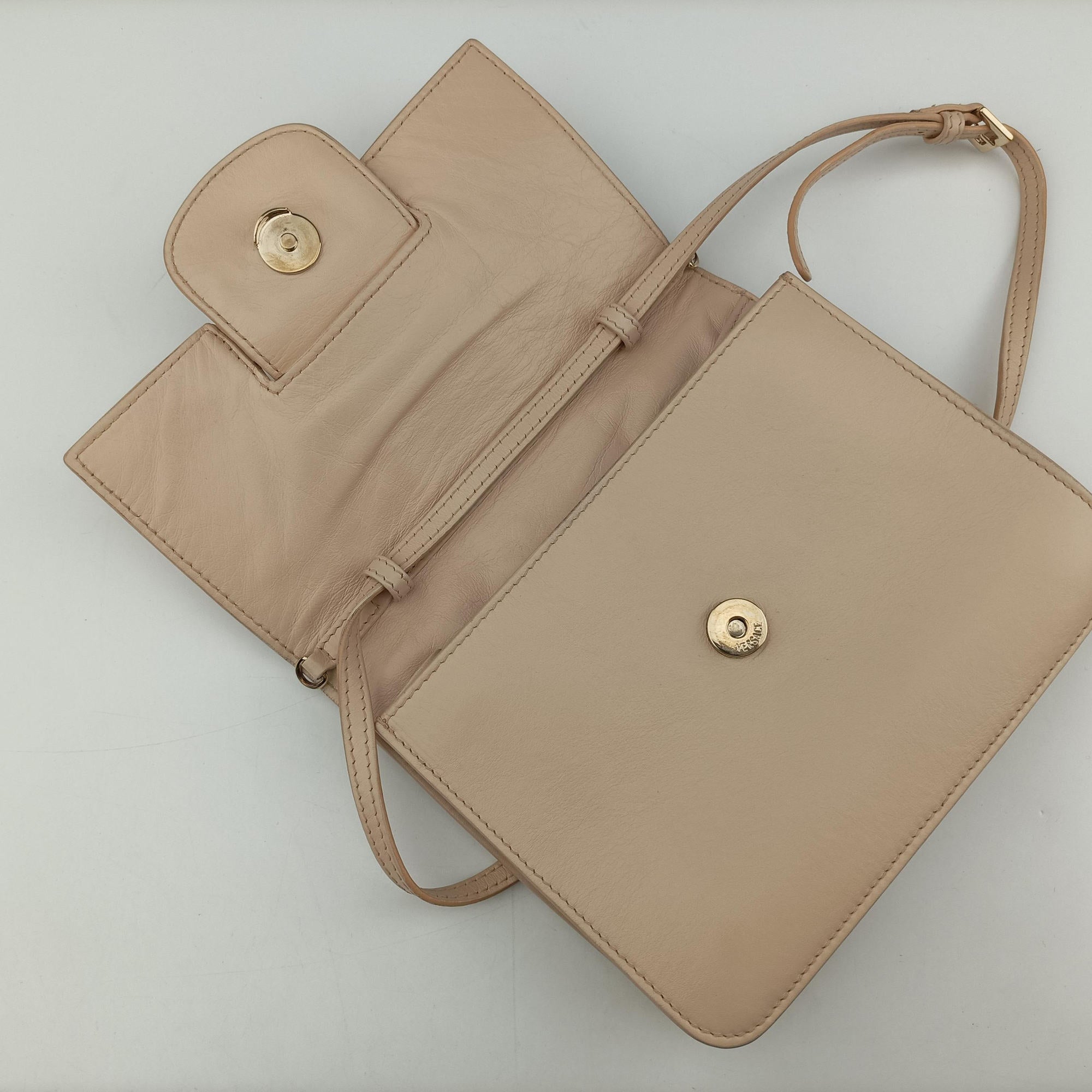 Pre-owned VERSACE La Medusa Beige Leather  shoulderbag | stylenewstar