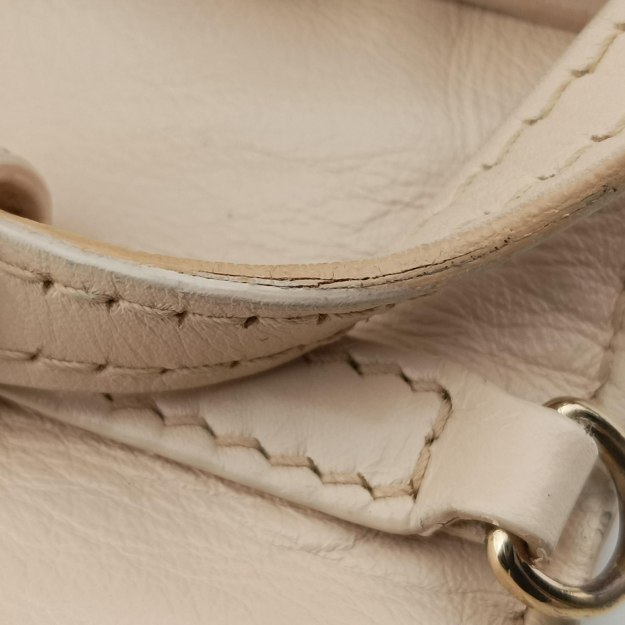 Pre-owned VERSACE La Medusa Beige Leather  shoulderbag | stylenewstar