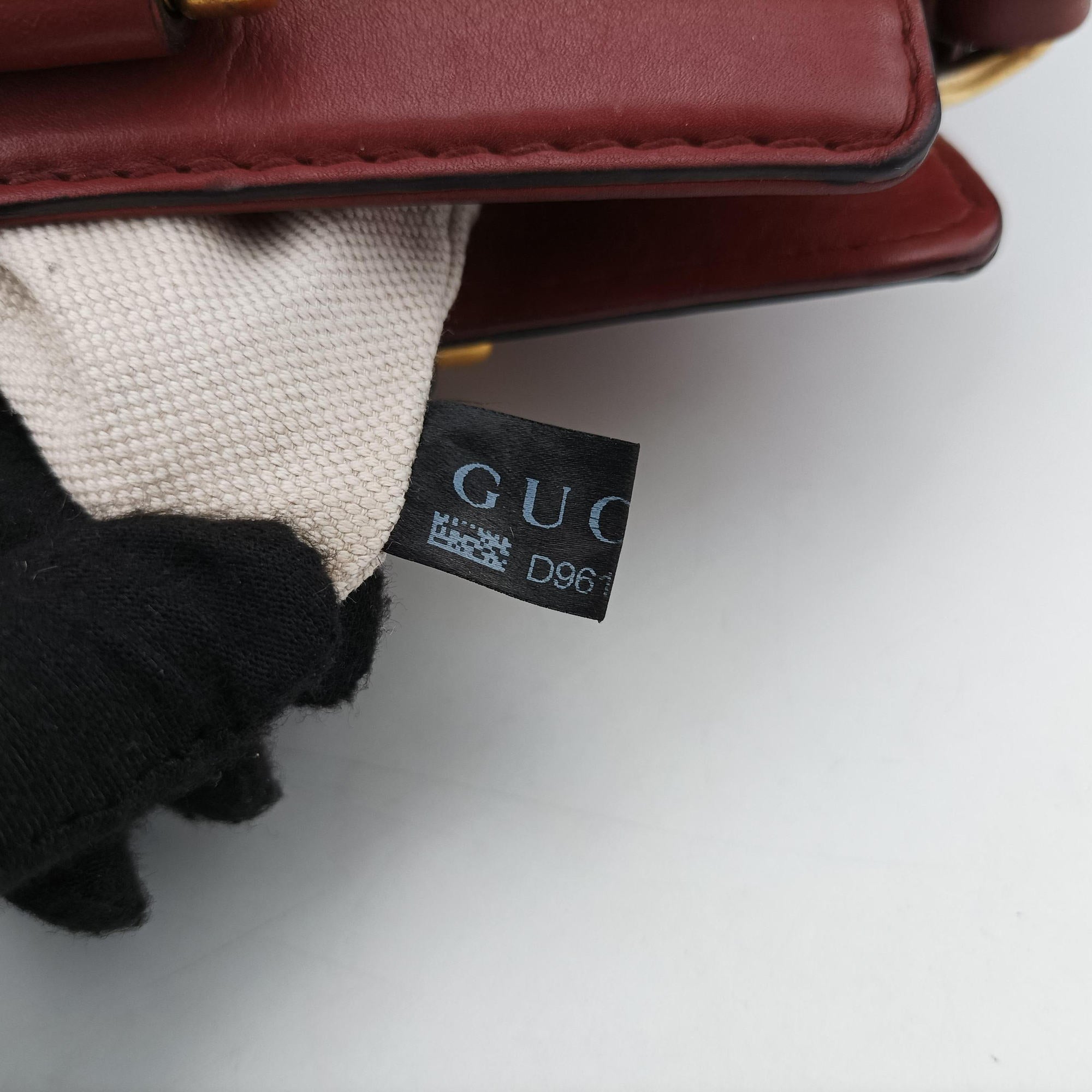 Secondhand Gucci Guccissima Tender Red Leather 269925 shoulderbag | stylenewstar