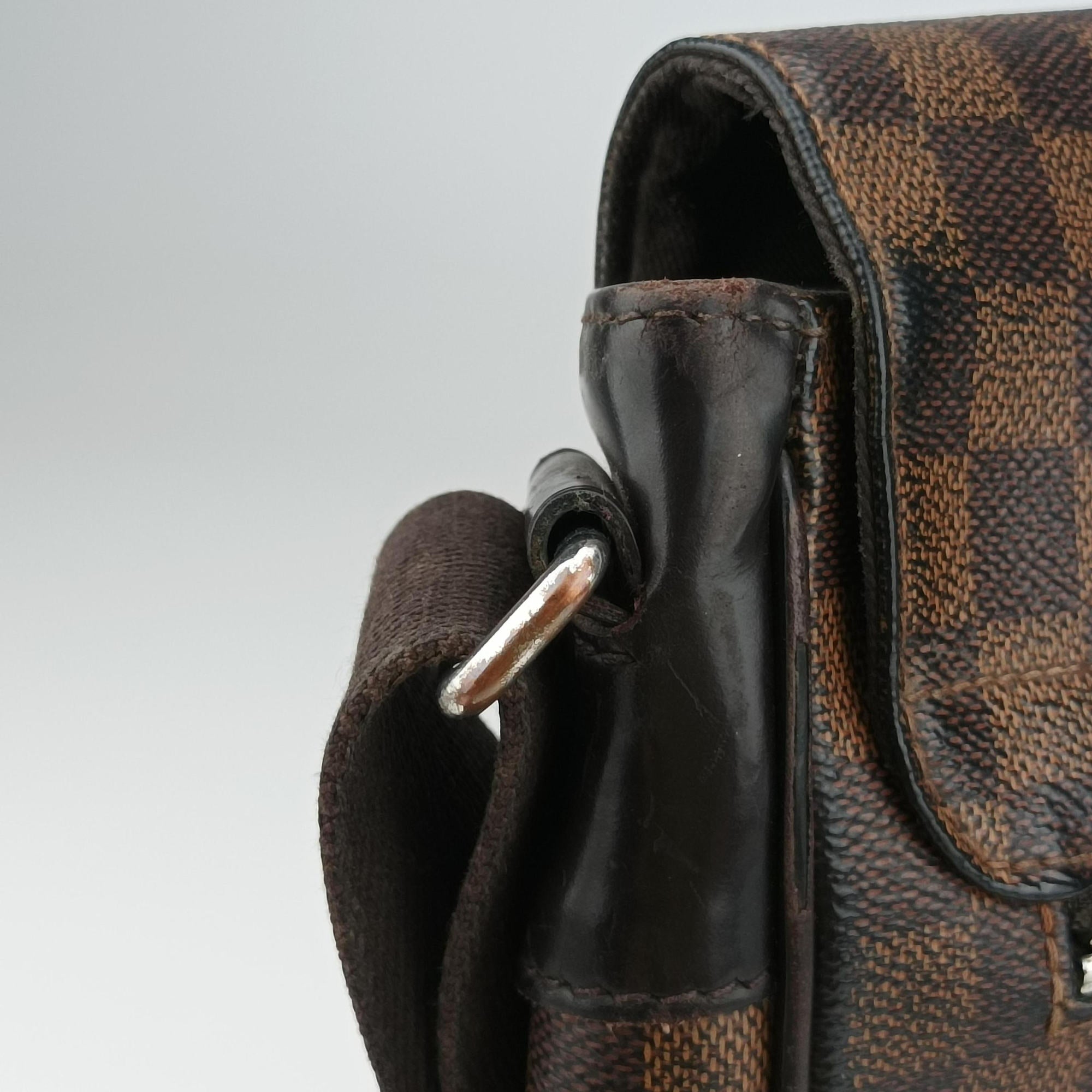 Pre-owned Louis Vuitton District MM EBENE Damier Canvas N41032 shoulderbag | stylenewstar