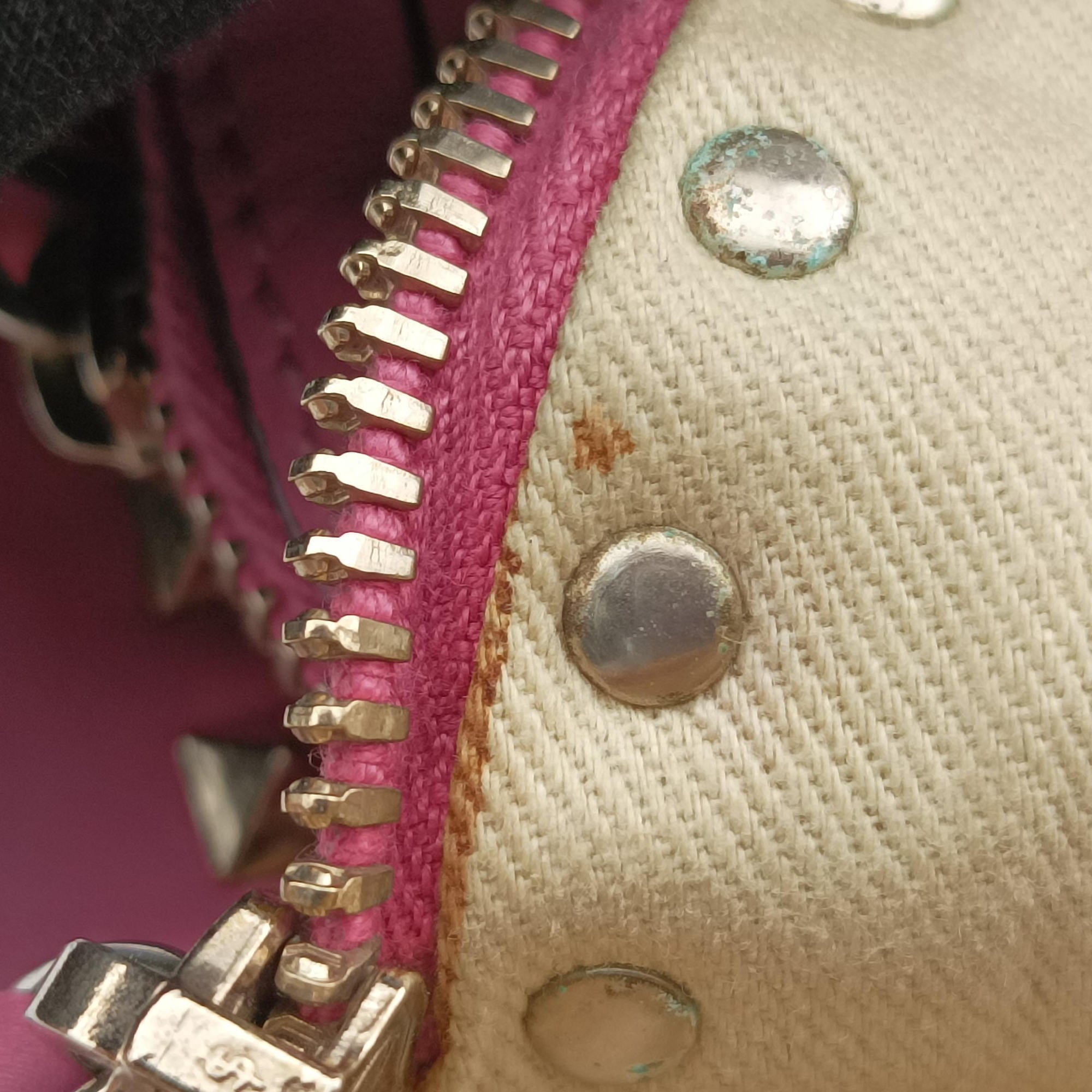 Secondhand Valentino Rockstud Pink Leather  backpack/rucksack | stylenewstar