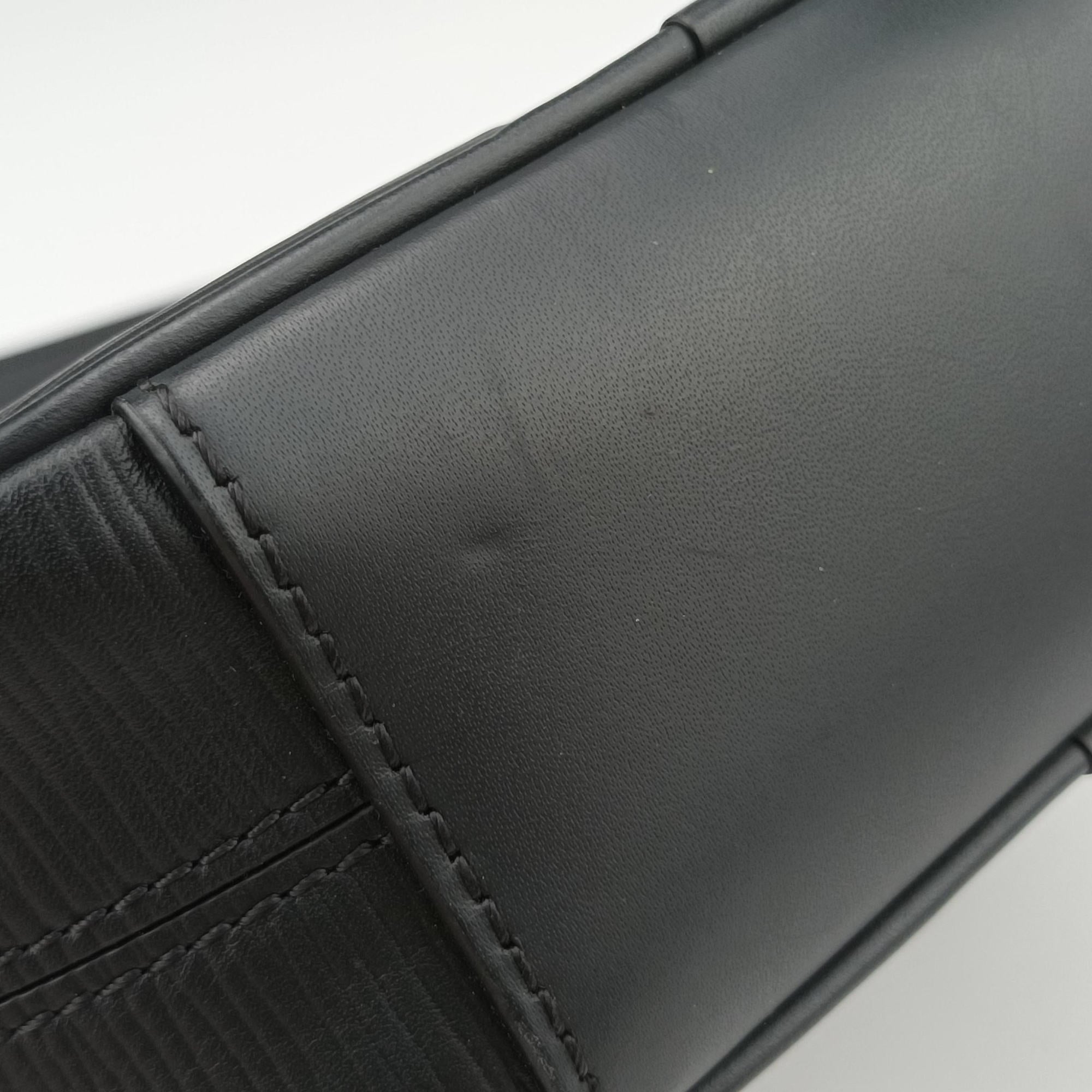 Pre-owned Louis Vuitton Danube PM Supreme Collaboration Noir epi M53431 shoulderbag | stylenewstar