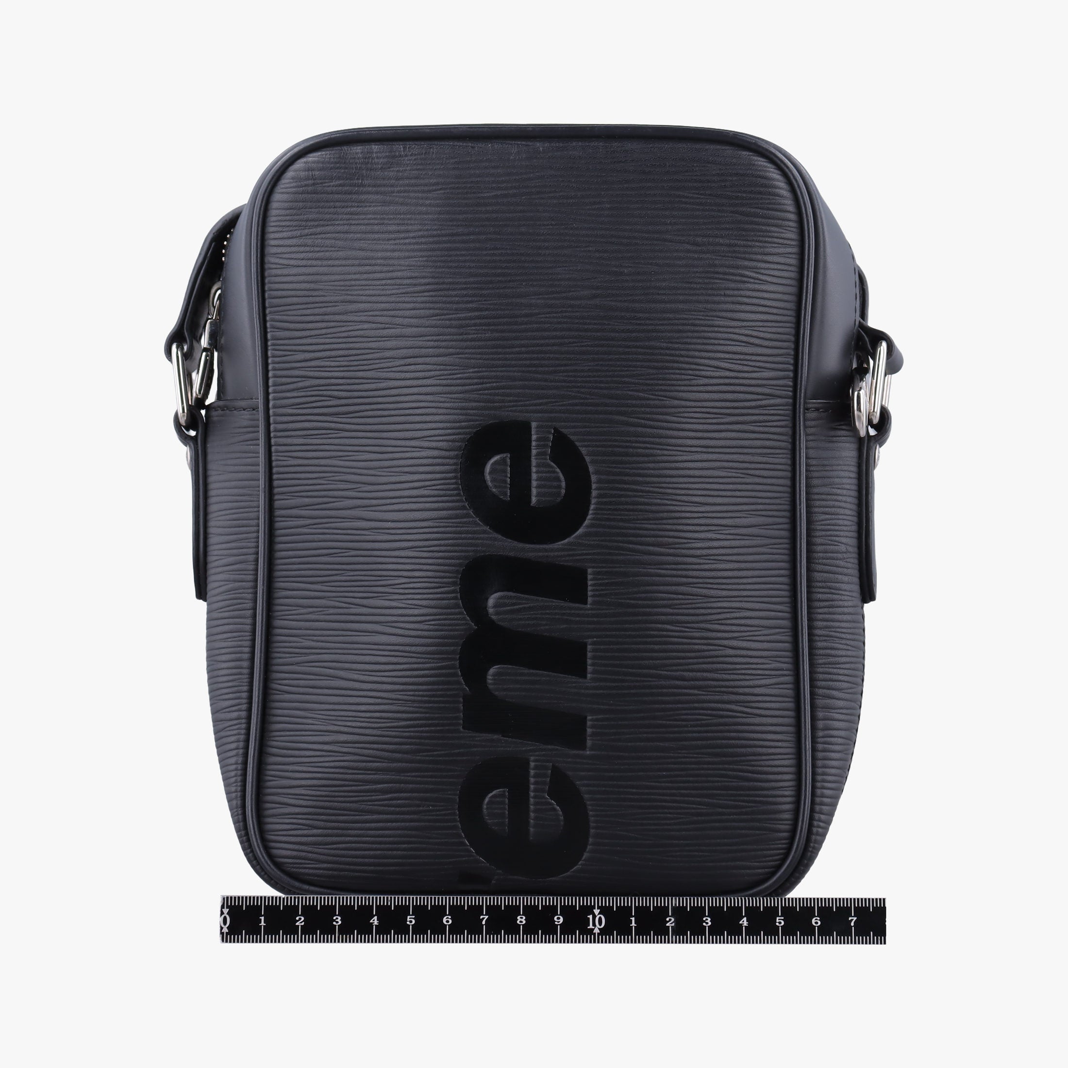 Pre-owned Louis Vuitton Danube PM Supreme Collaboration Noir epi M53431 shoulderbag | stylenewstar