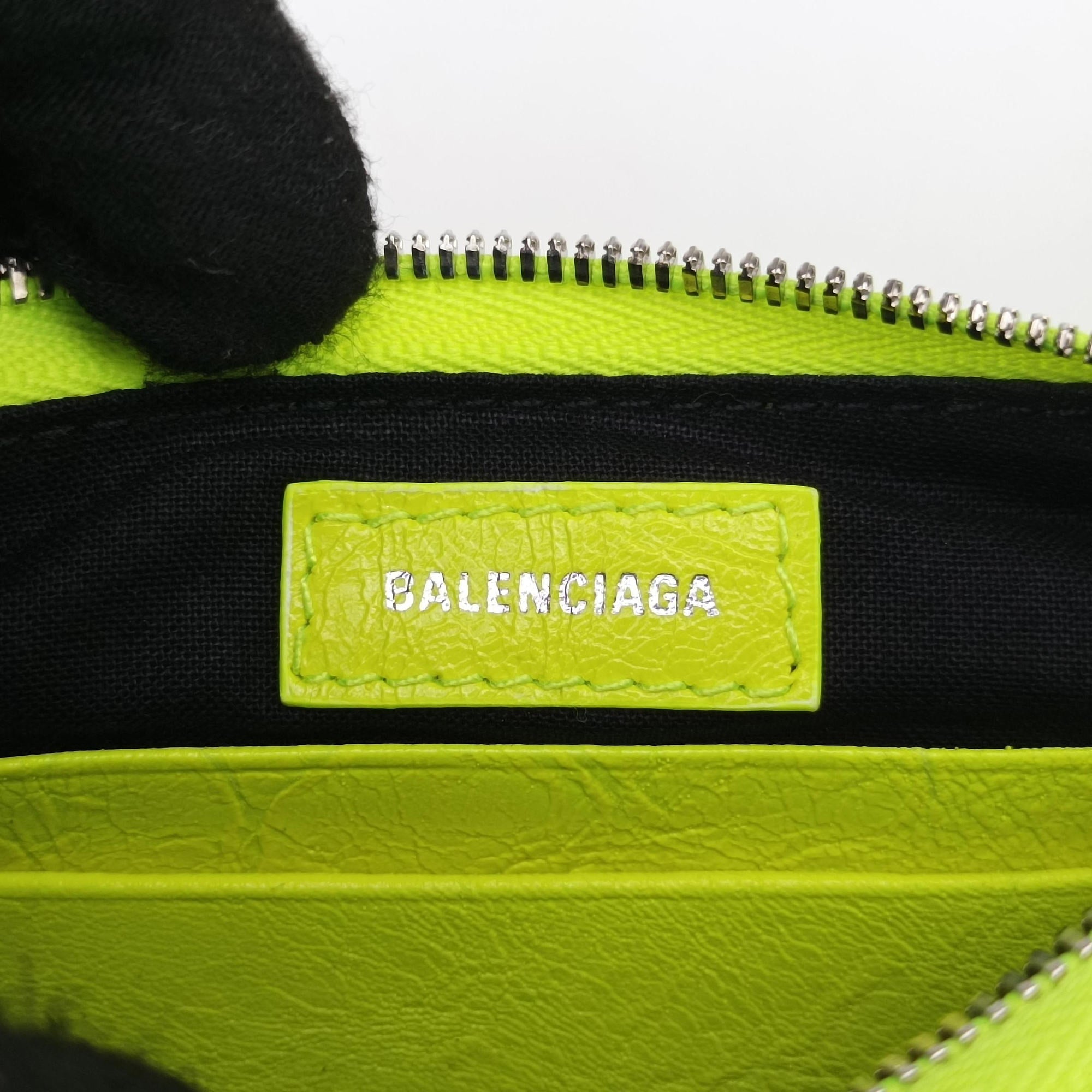 Pre-owned Balenciaga Le Cagole Green lambskin  shoulderbag | stylenewstar