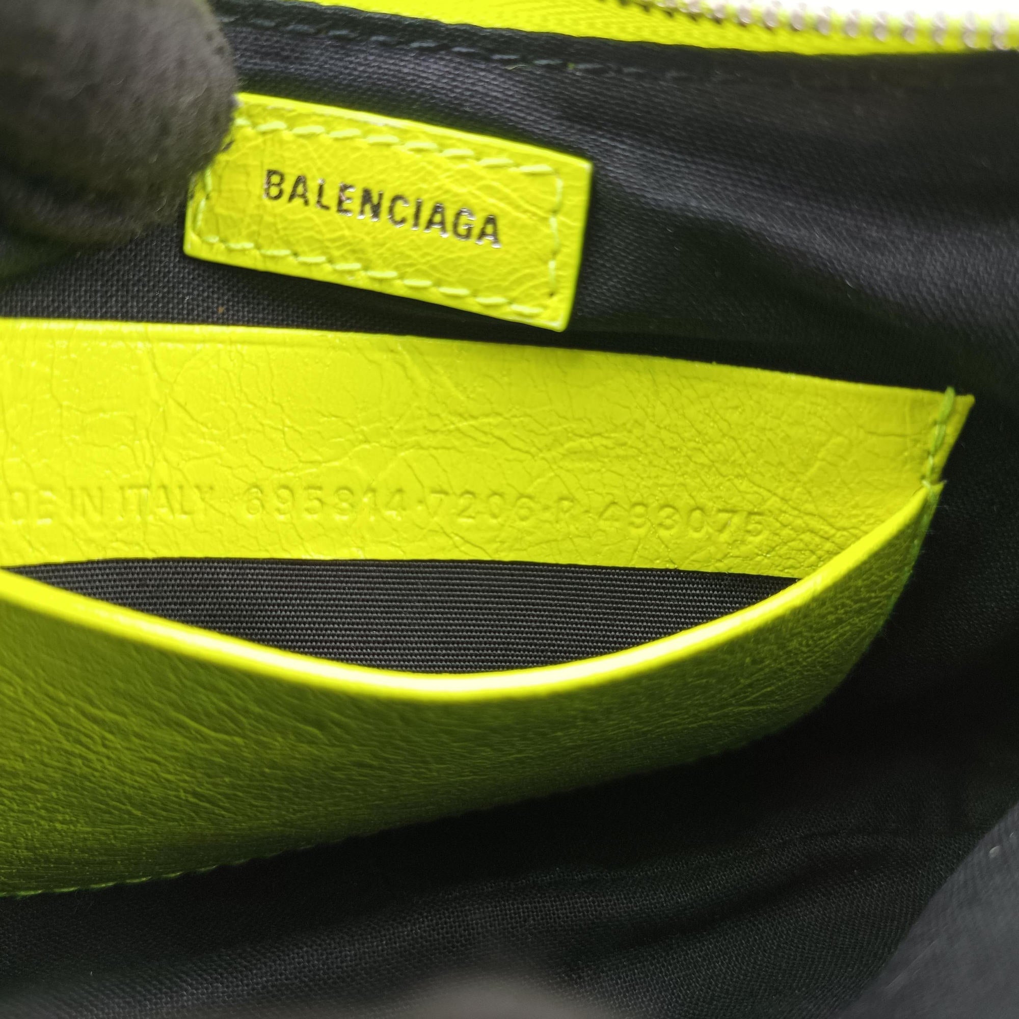 Pre-owned Balenciaga Le Cagole Green lambskin  shoulderbag | stylenewstar