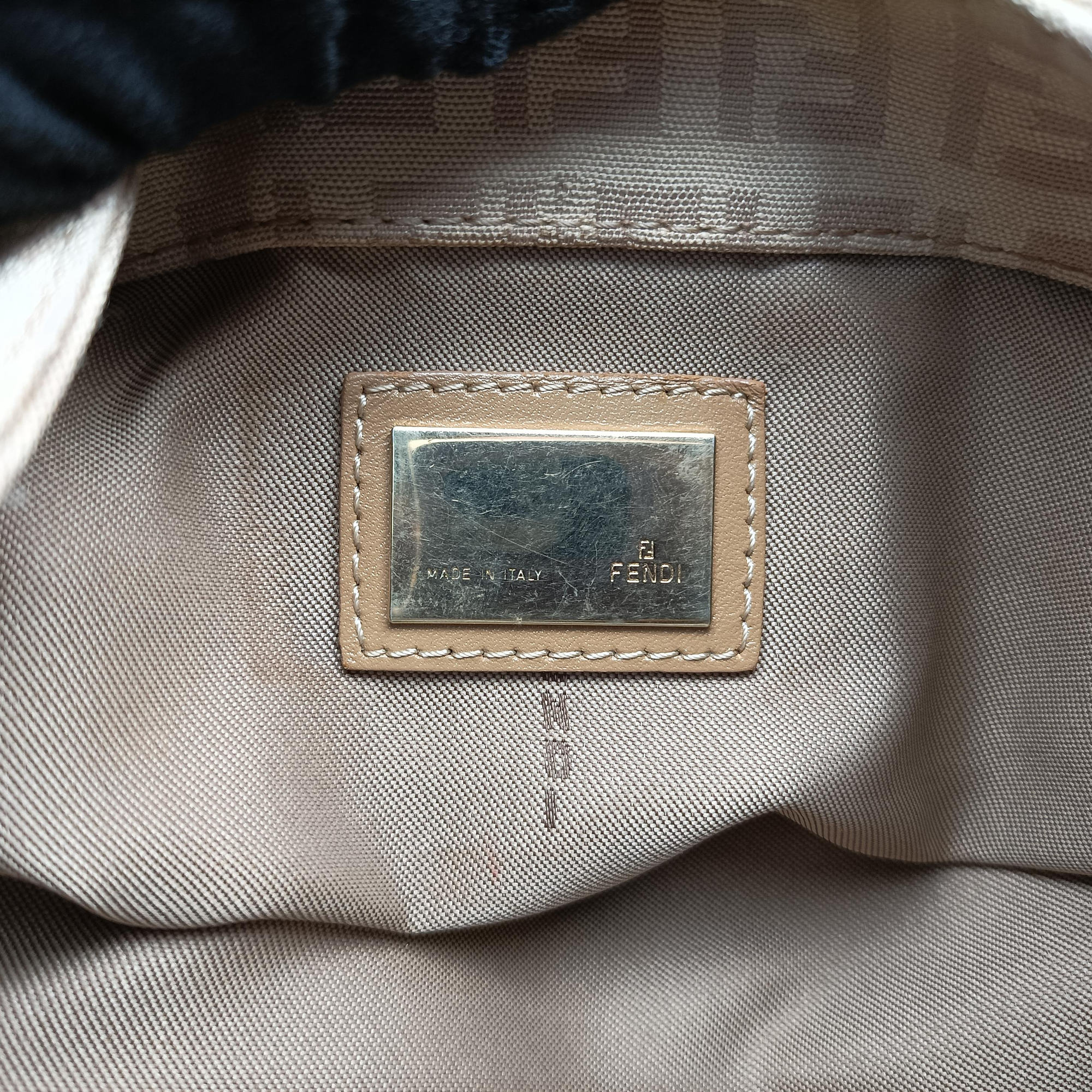 Pre-owned Fendi Zucchino Beige canvas 8BR036 handbag | stylenewstar