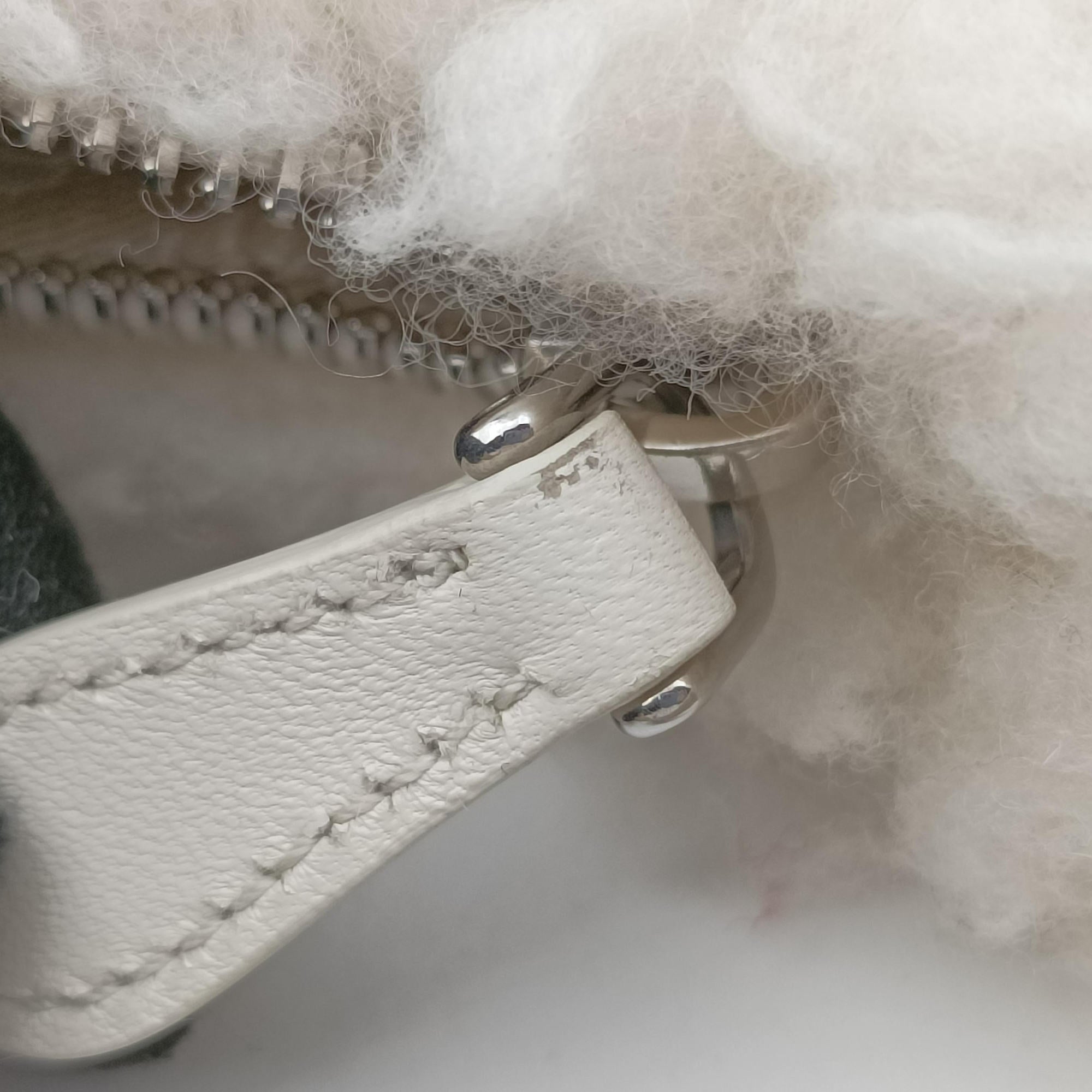 Pre-owned Prada Re-Edition 2000 White Sheep Fur × Nylon Trims 1NE515 handbag | stylenewstar