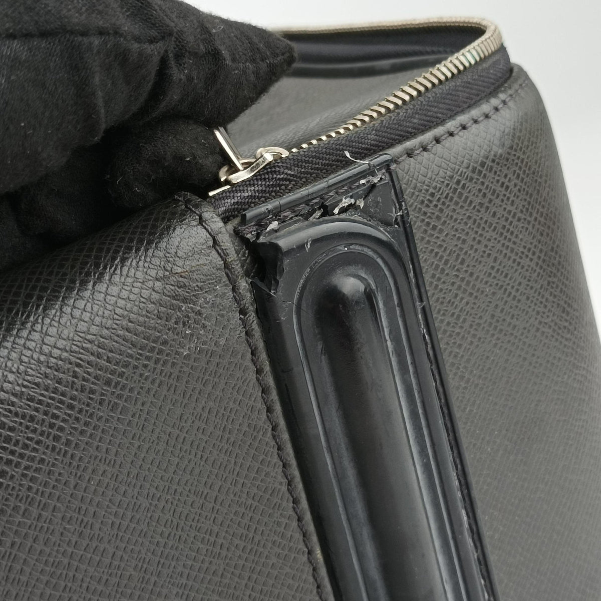 Secondhand Louis Vuitton Pegase 55 ARDOISE Taiga Leather M23272 suitcase | stylenewstar
