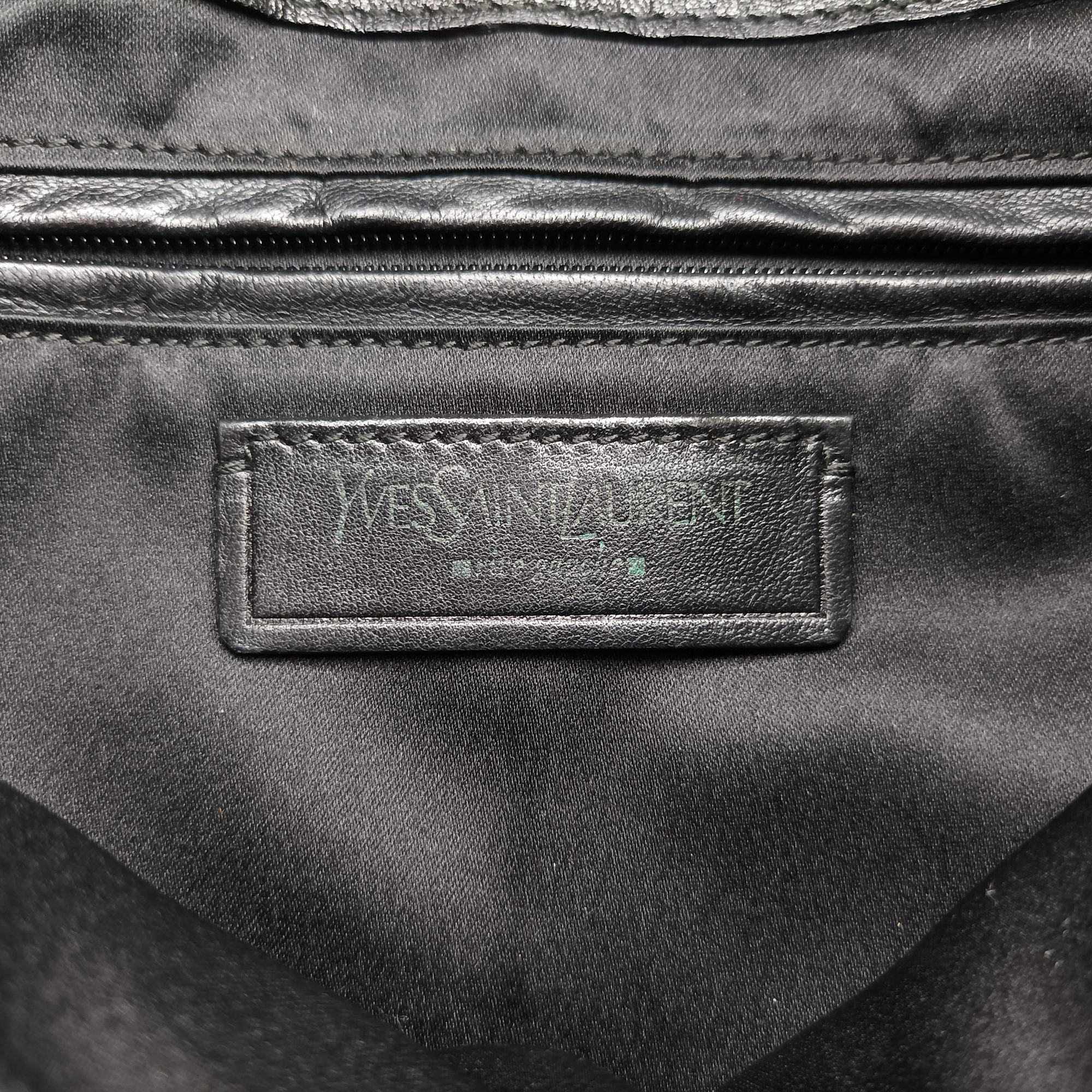 Secondhand Yves Saint Laurent Saharienne Black Leather 139259 shoulderbag | stylenewstar