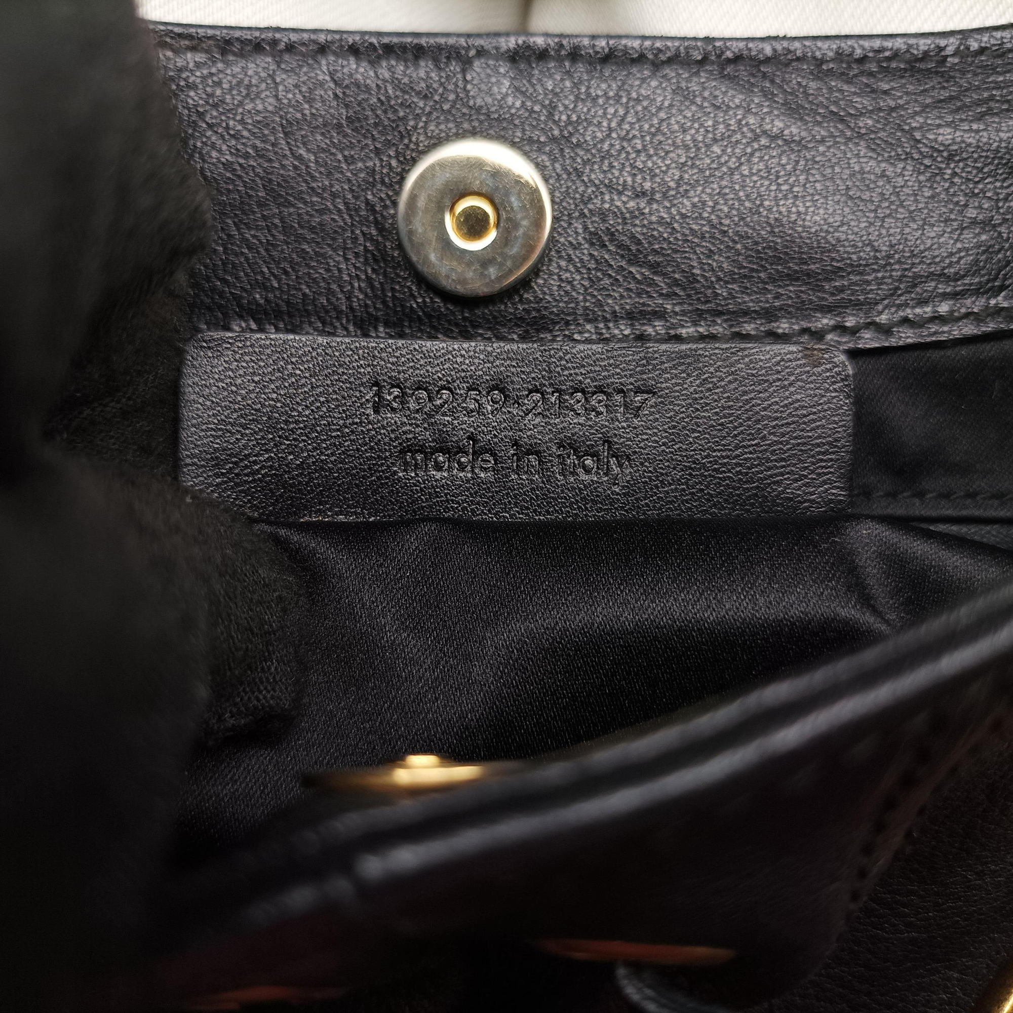 Secondhand Yves Saint Laurent Saharienne Black Leather 139259 shoulderbag | stylenewstar