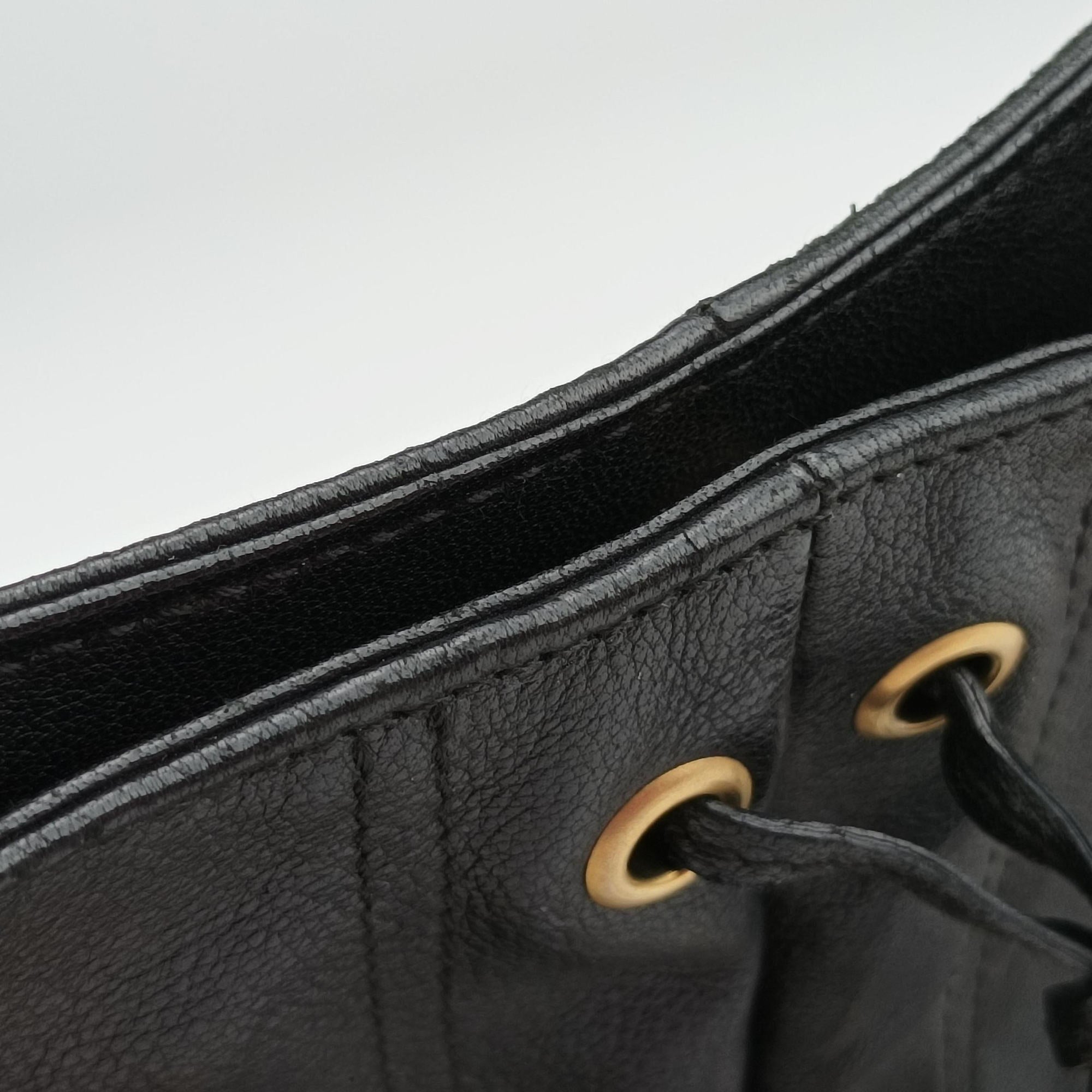 Secondhand Yves Saint Laurent Saharienne Black Leather 139259 shoulderbag | stylenewstar