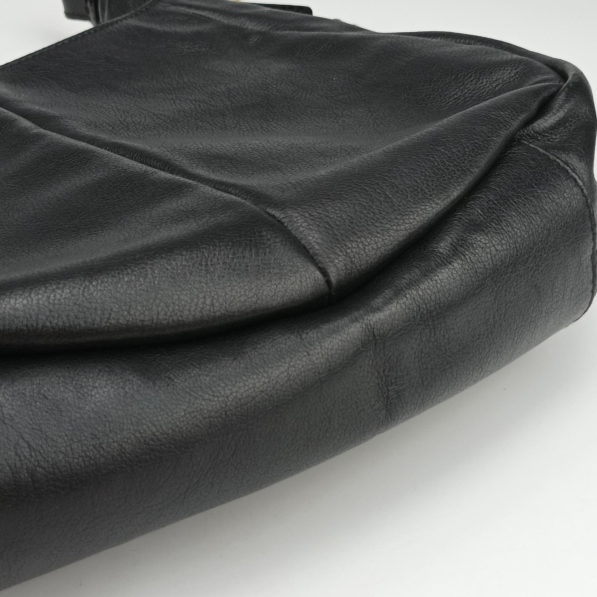 Secondhand Yves Saint Laurent Saharienne Black Leather 139259 shoulderbag | stylenewstar