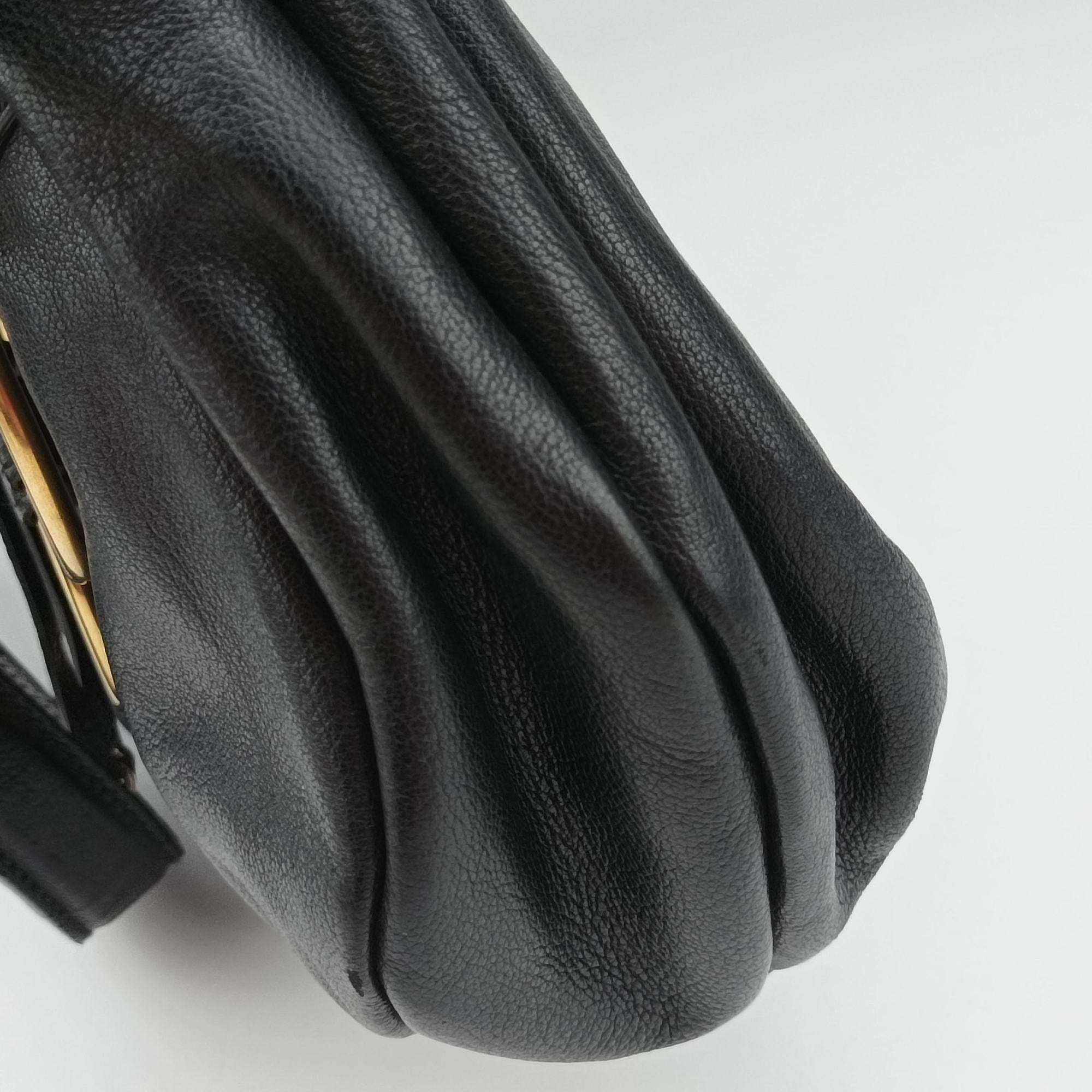 Secondhand Yves Saint Laurent Saharienne Black Leather 139259 shoulderbag | stylenewstar