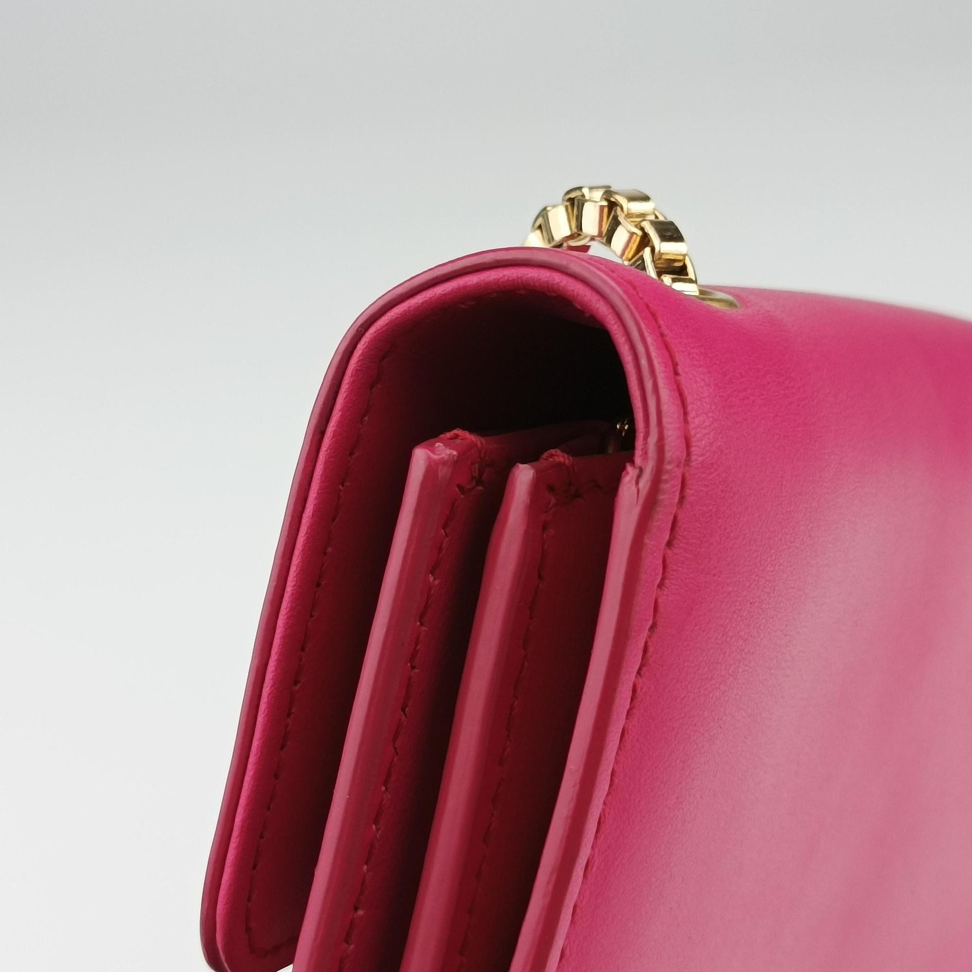 Secondhand Ferragamo Thalia Rose Leather  shoulderbag | stylenewstar