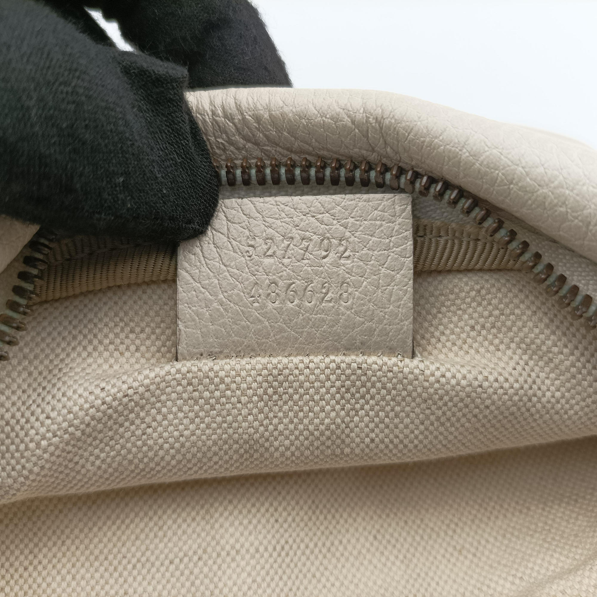 Secondhand Gucci Print White Leather 527792 bum bag/waist bag | stylenewstar