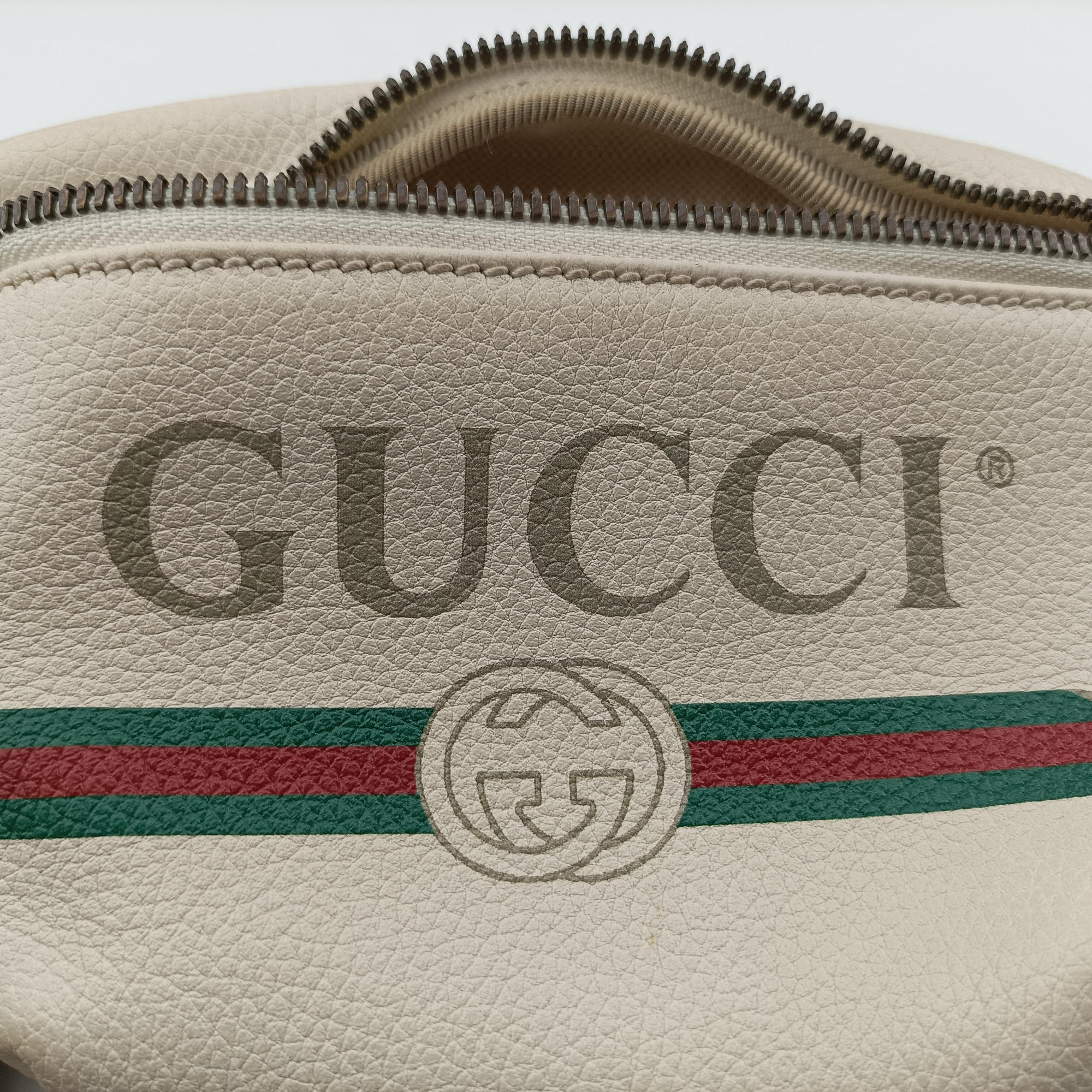 Secondhand Gucci Print White Leather 527792 bum bag/waist bag | stylenewstar