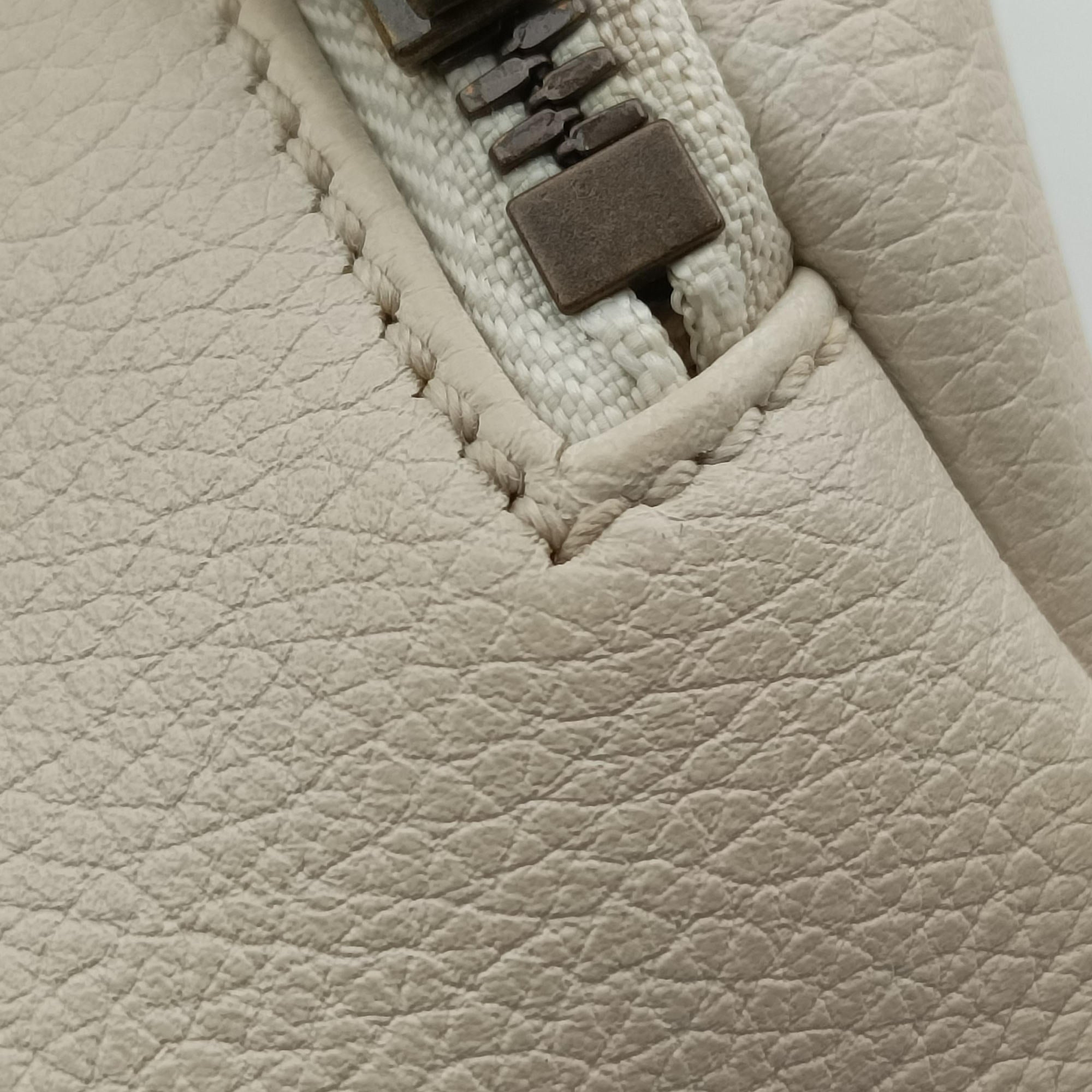 Secondhand Gucci Print White Leather 527792 bum bag/waist bag | stylenewstar