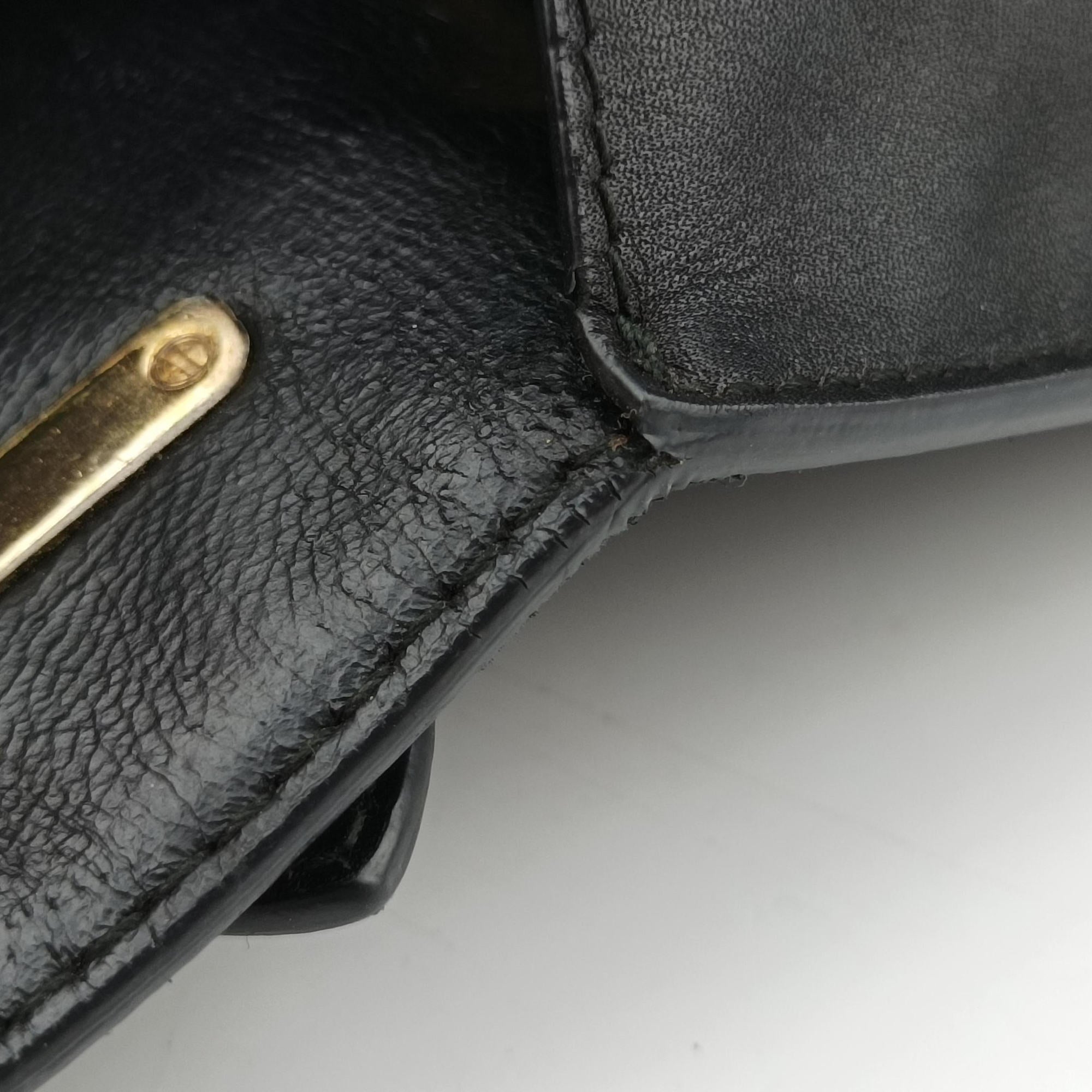 Pre-owned Ferragamo Gancini Black Leather×Suede  shoulderbag | stylenewstar