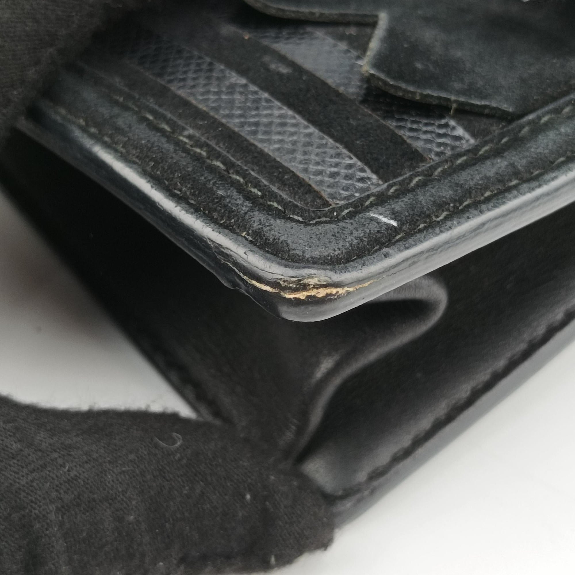Pre-owned Ferragamo Gancini Black Leather×Suede  shoulderbag | stylenewstar