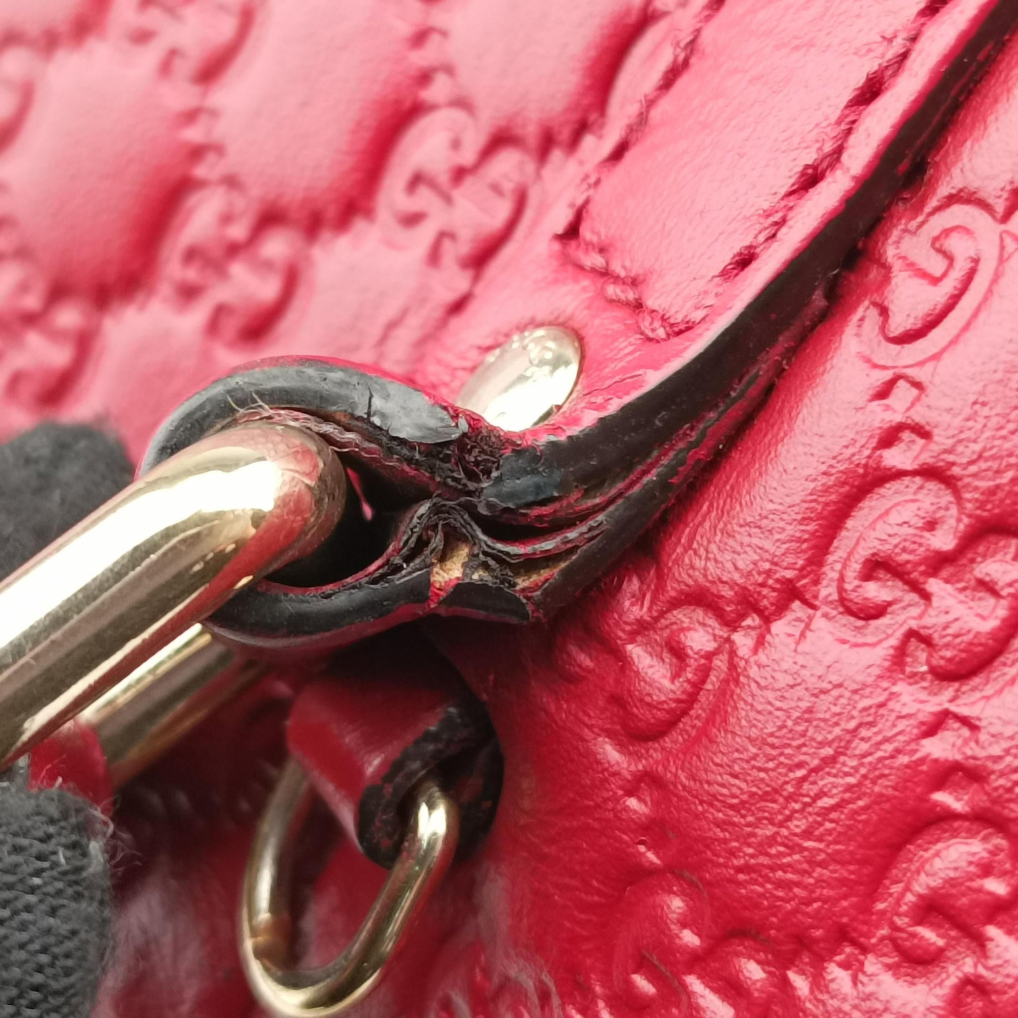 Pre-owned Gucci Microguccissima Red Leather 510289 shoulderbag | stylenewstar