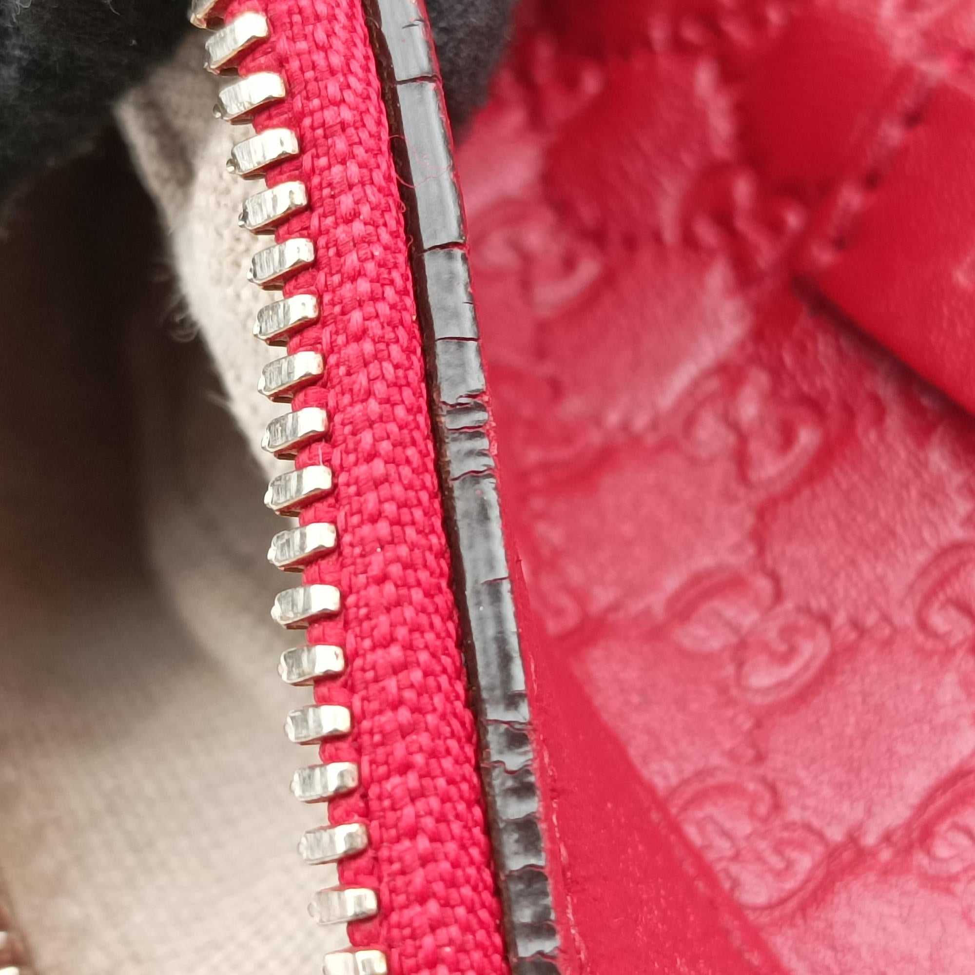 Pre-owned Gucci Microguccissima Red Leather 510289 shoulderbag | stylenewstar